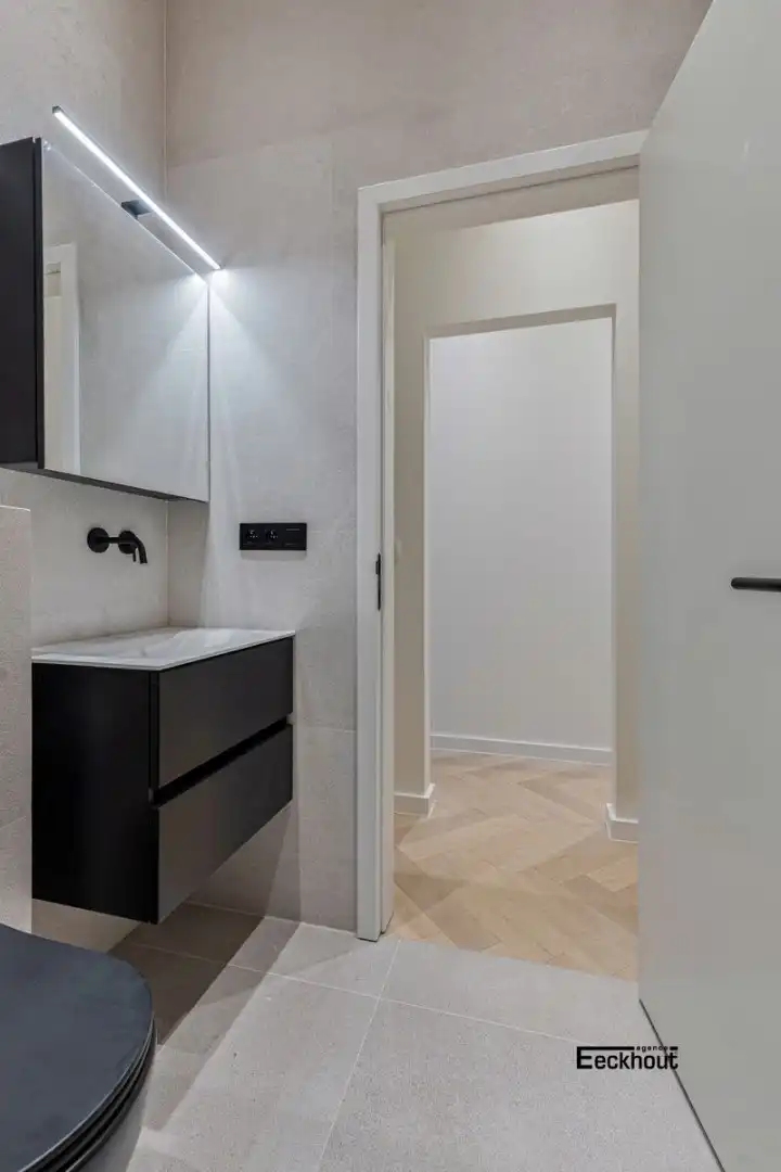 Luxe-appartement op het gelijkvloers met 2 slaapkamers en terras! foto 10