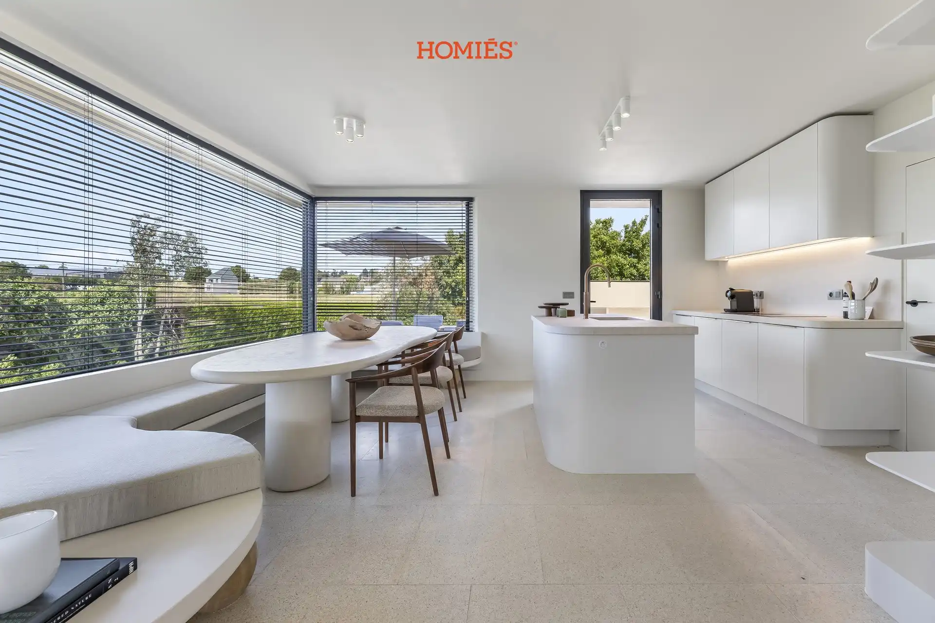 Prachtige, energiezuinige villa in een oase van groen foto 2