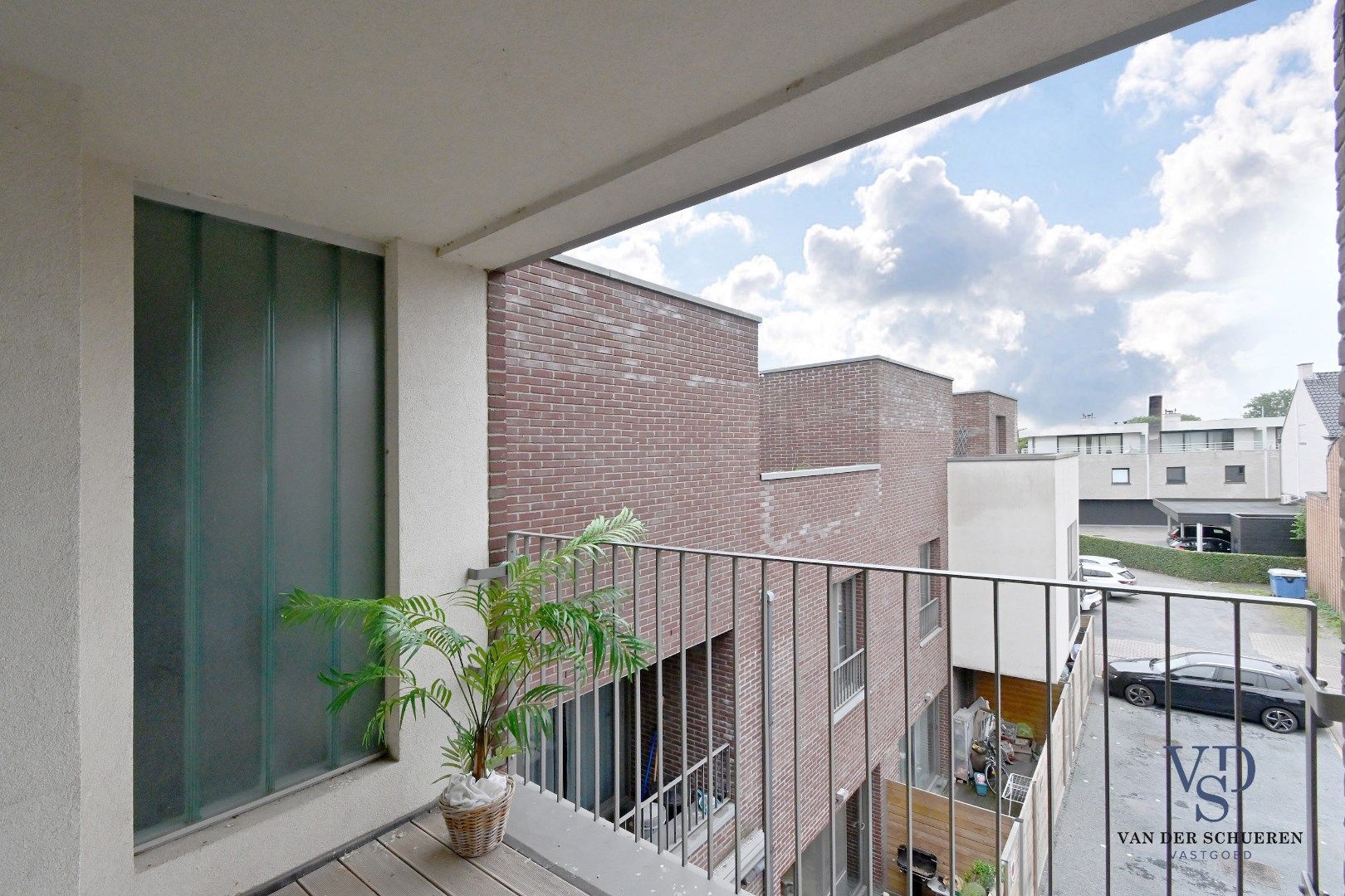 Eigentijds appartement in centrum Eke.  foto 19