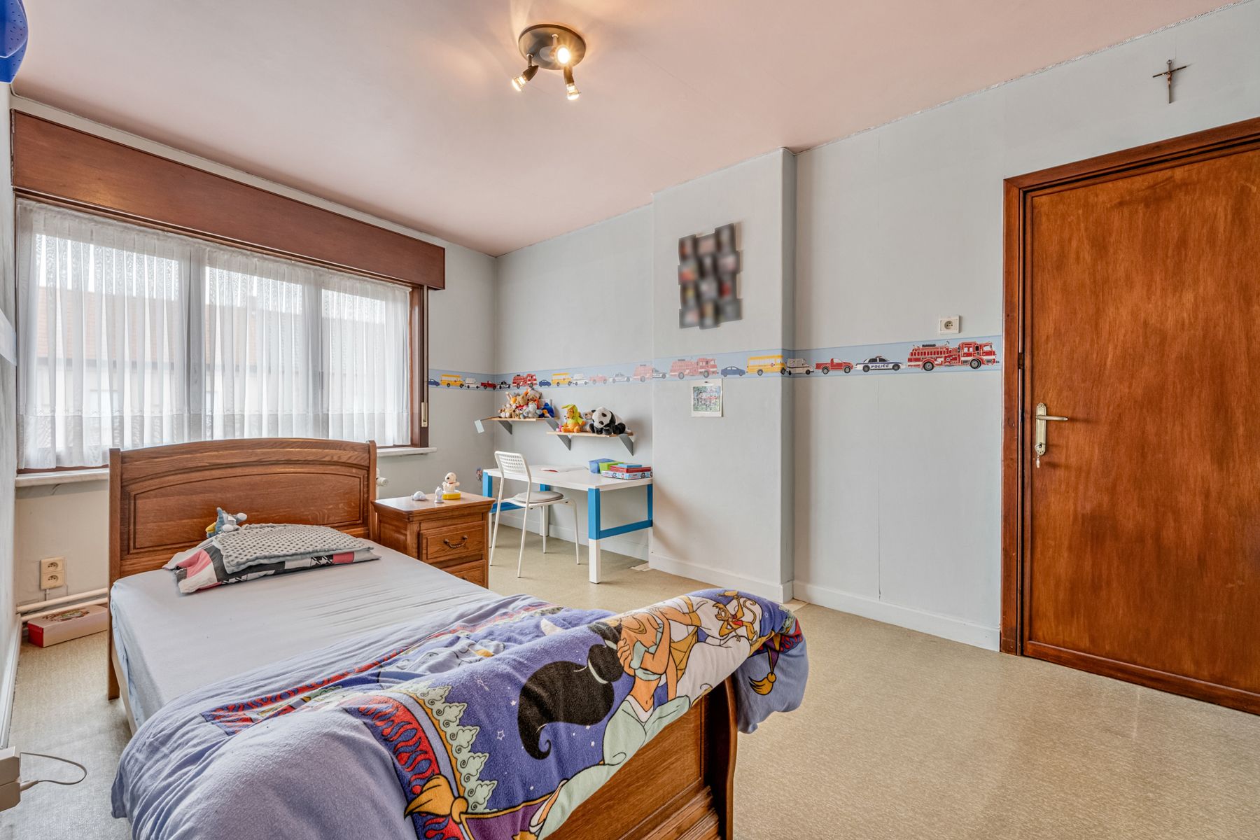 Te koop woning met inpandige garage, 4slpk's  en grote tuin  foto 16