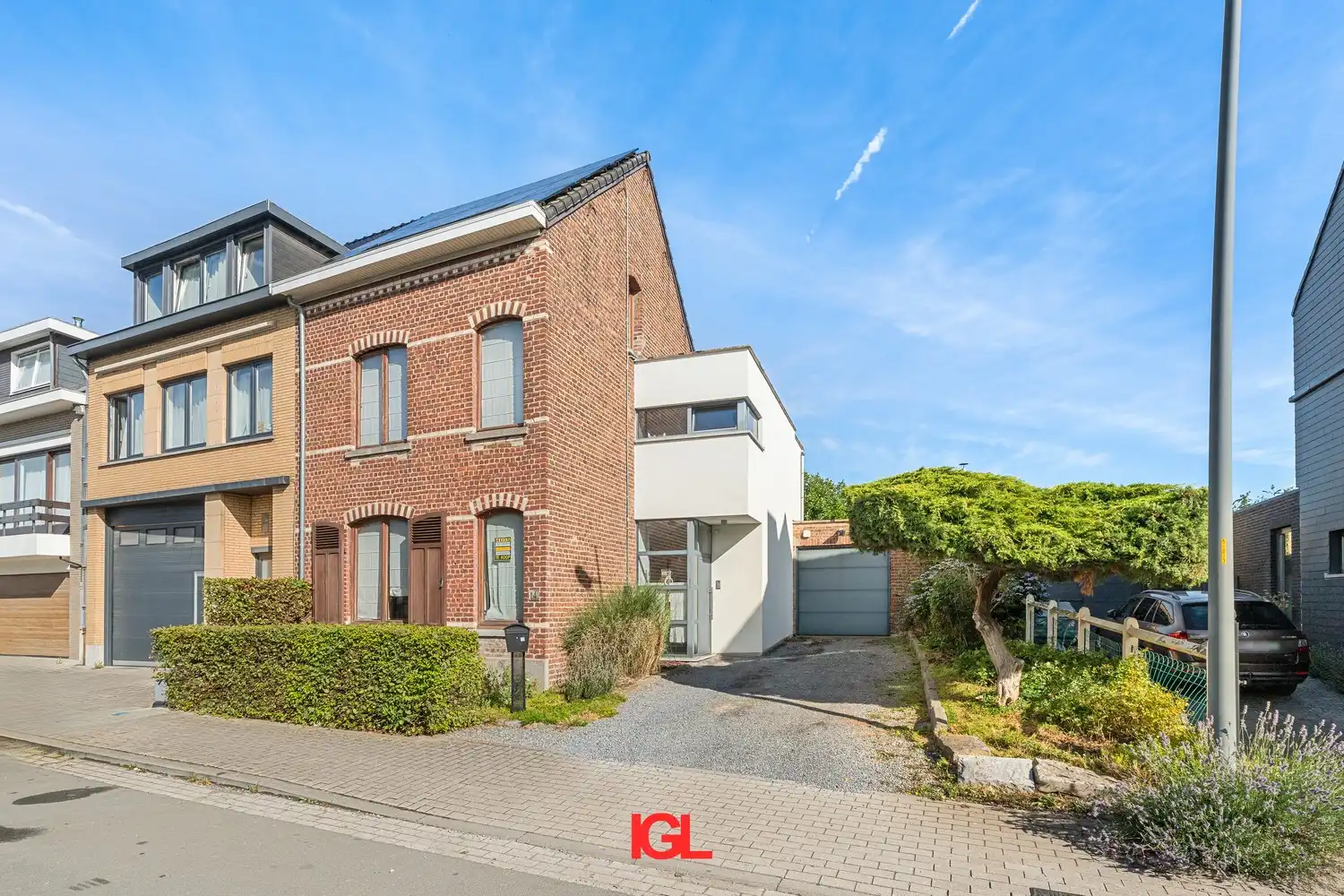 Charmante gerenoveerde HOB met 4 slaapkamers, zonnepanelen en  tuin foto {{pictureIndex}}