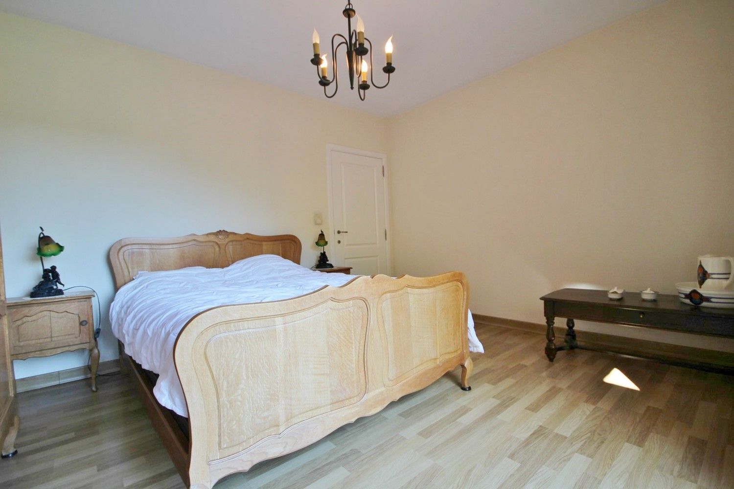 Gelijkvloers appartement met 3 slaapkamers, garage en kelder op  wandelafstand van het centrum foto 20