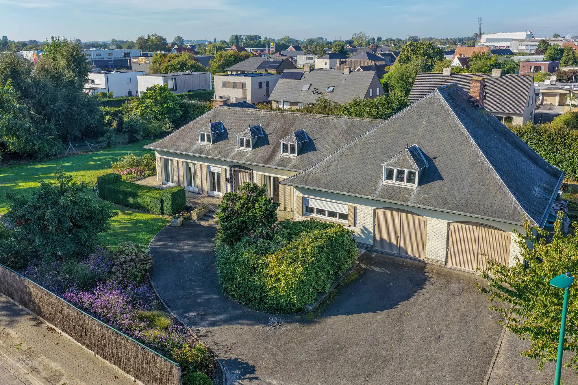 Zeer goed gelegen gelijkvloerse villa op ca. 1.800m² foto 6