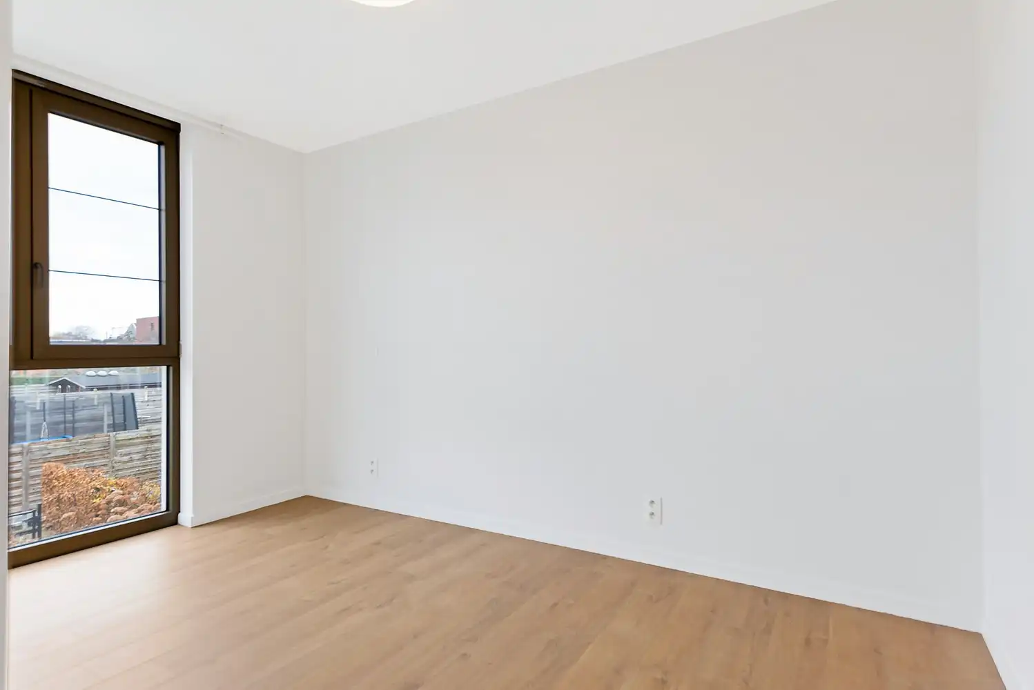 Modern appartement met 2 slaapkamers, terras & autostaanplaats op toplocatie in Lier! foto 14