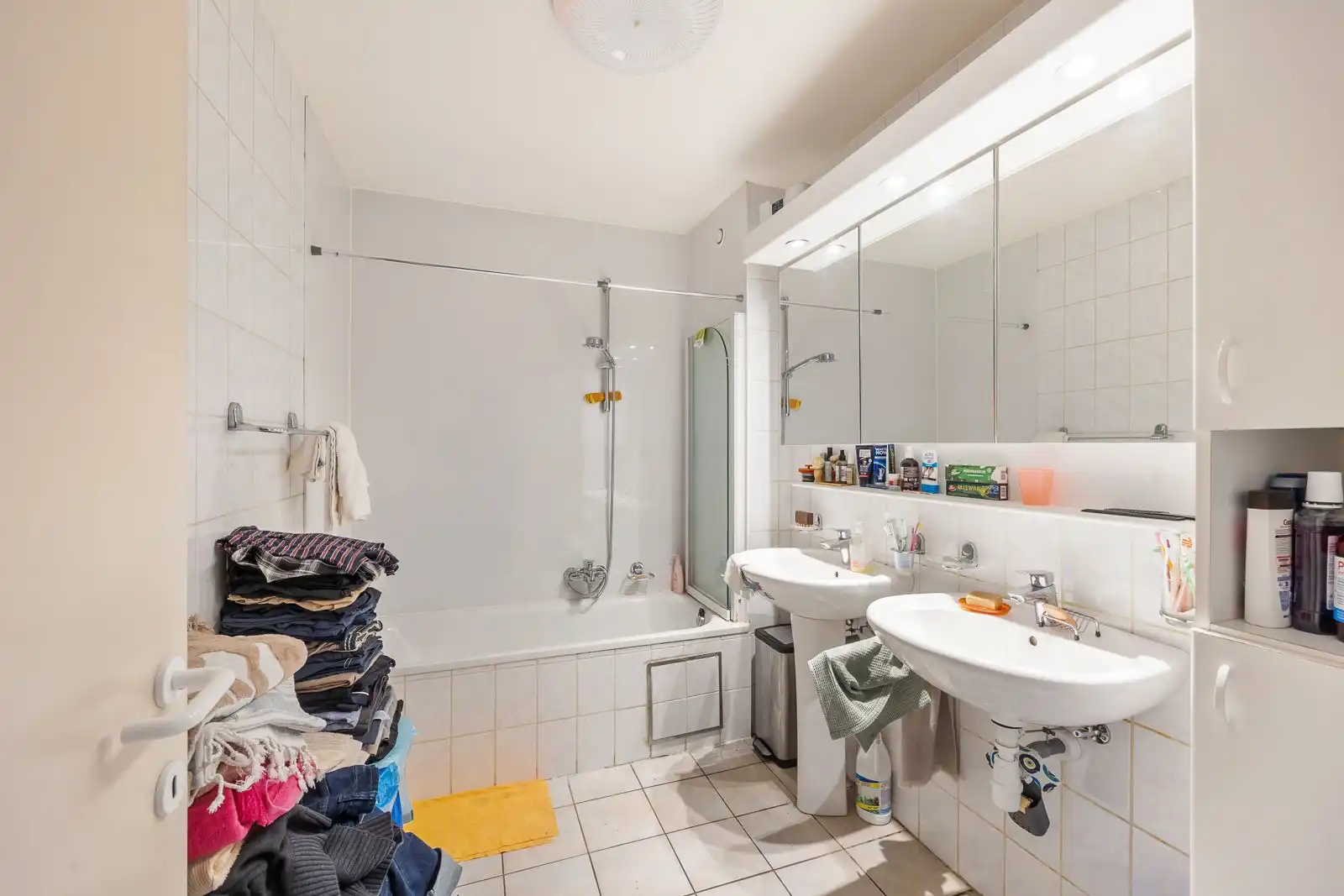 Ideale investering: ruim 2-slpk appartement met balkon en staanplaats in Ekeren! foto 12