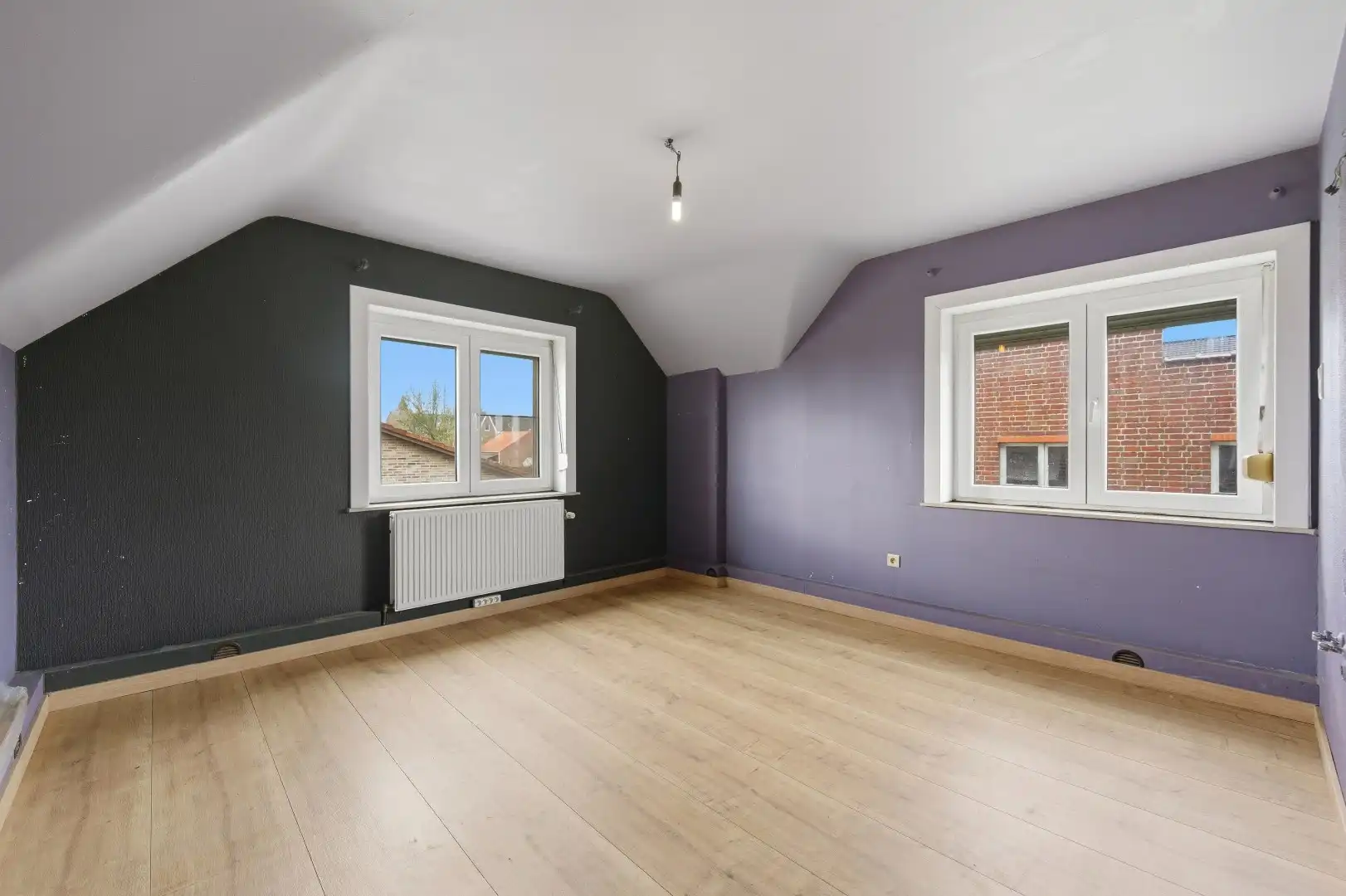 Op te frissen open bebouwing met veel ruimte en potentieel foto 13