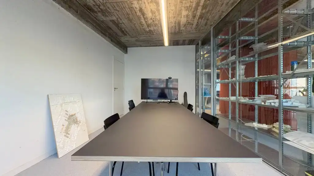 Lichtrijk kantoor te huur in hartje Gent foto 5