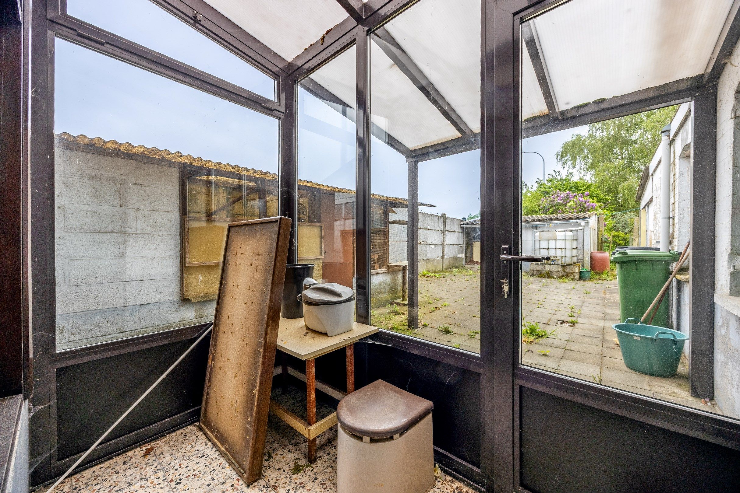 TE RENOVEREN WONING MET TUIN EN GARAGE foto 15