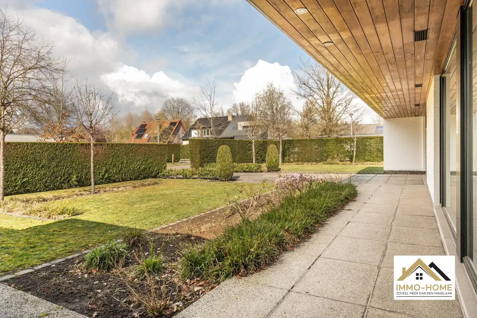 Riante villa in een rustige omgeving te Merelbeke!  foto 4