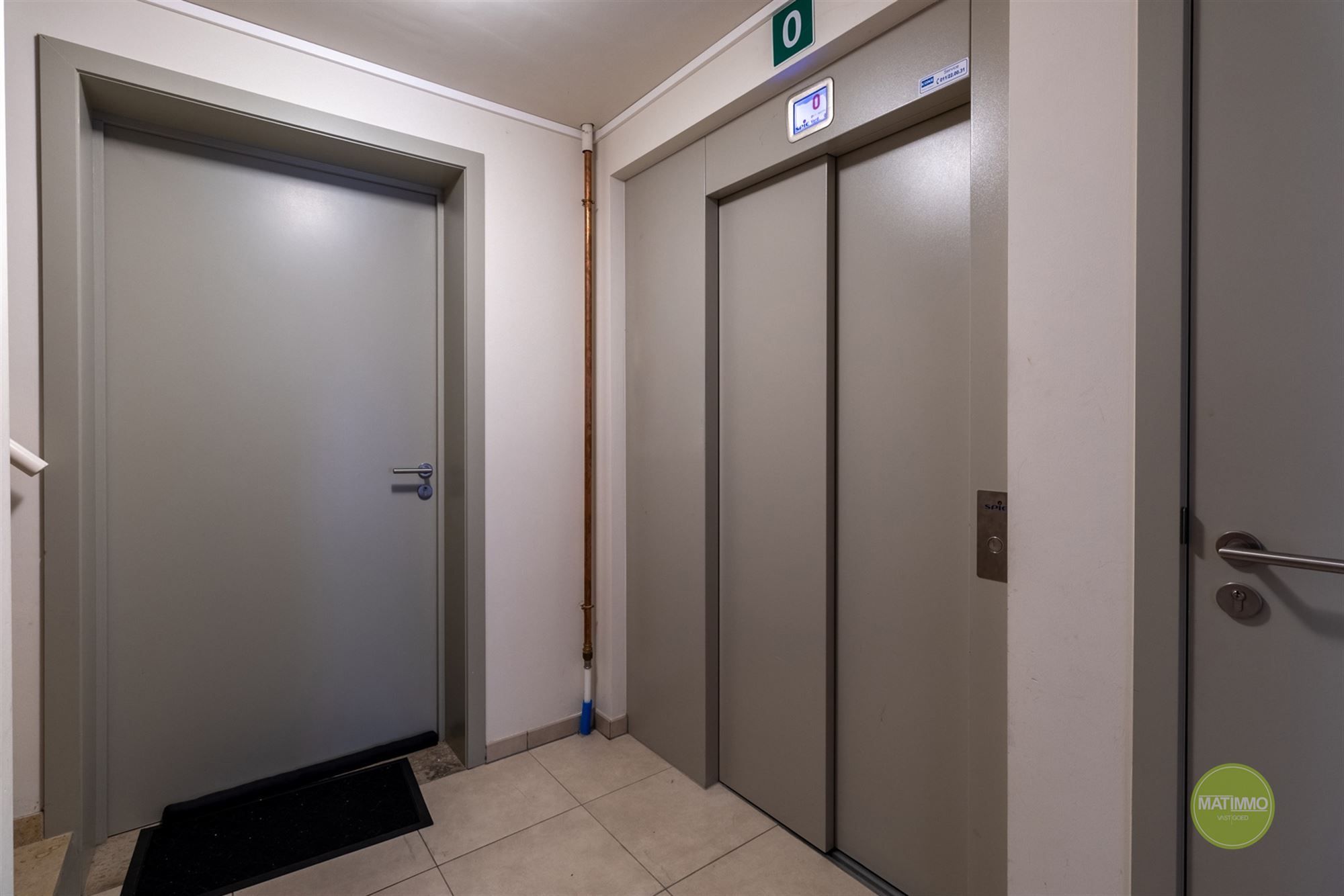 Ruim duplex appartement met dakterras in Geel foto 16