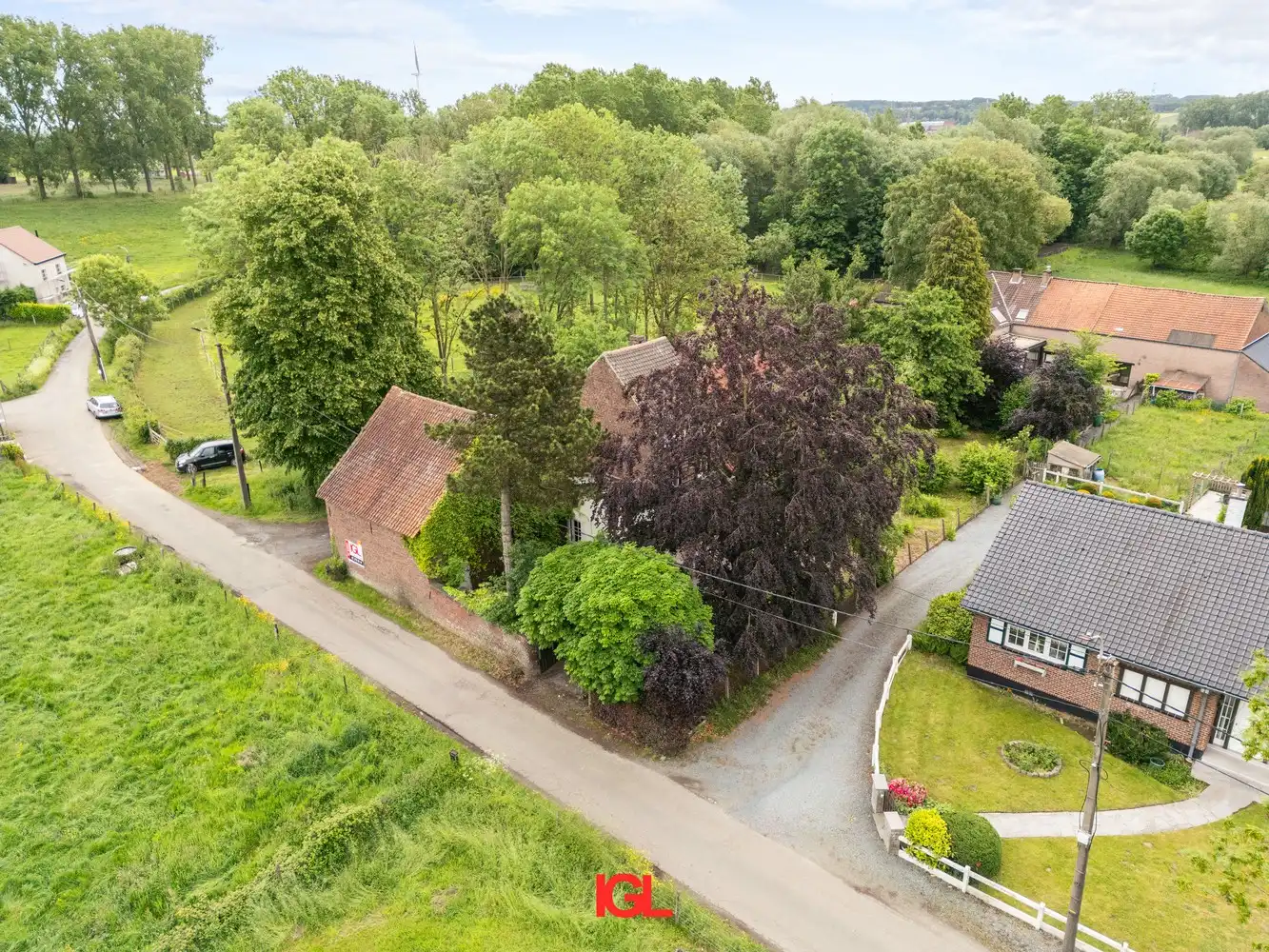 Hoeve met fantastisch potentieel in groene omgeving op 12a90ca! foto 18