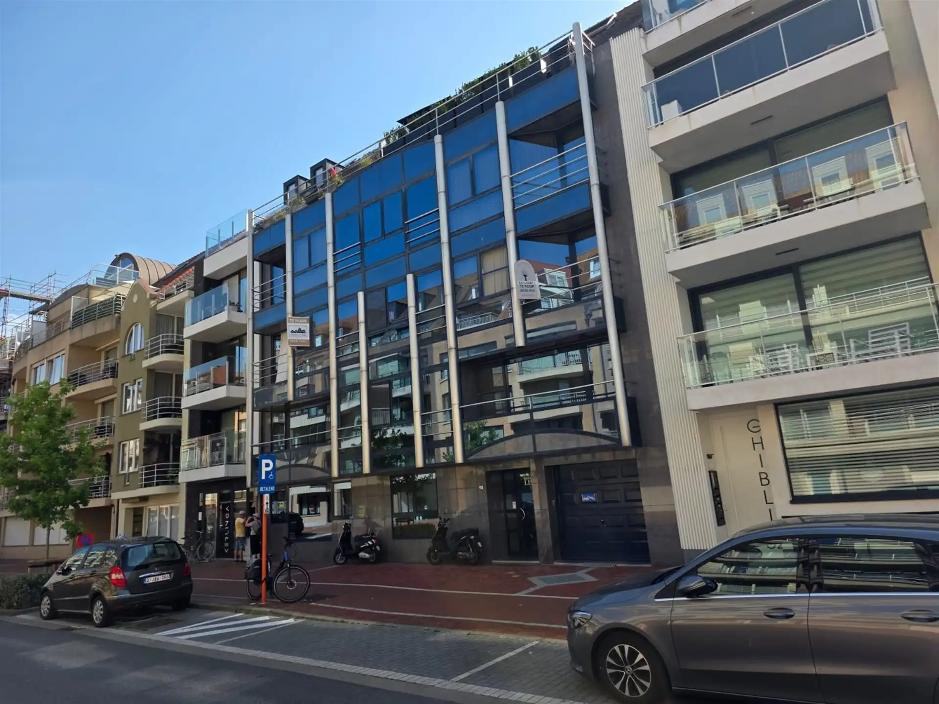 Lichtrijk 2-slaapkamerappartement met terras foto {{pictureIndex}}