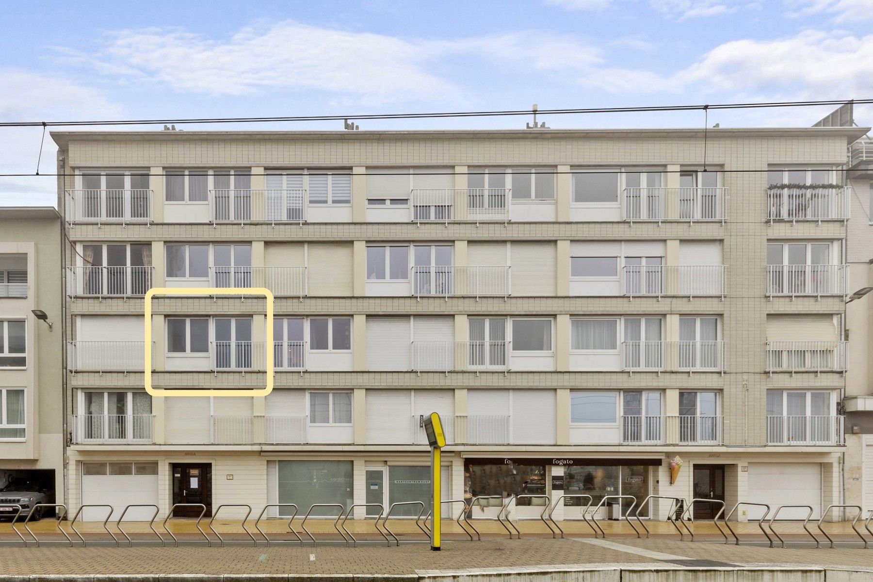 Duurzaam appartement met terras nabij de zeedijk foto 3