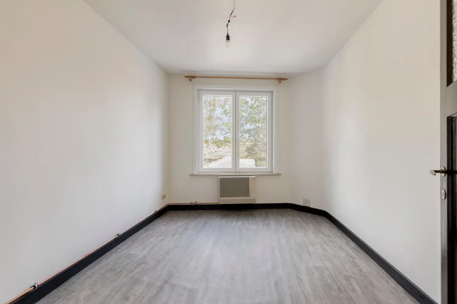 CHARMANTE EN INSTAPKLARE WONING TE DIEST! foto 24