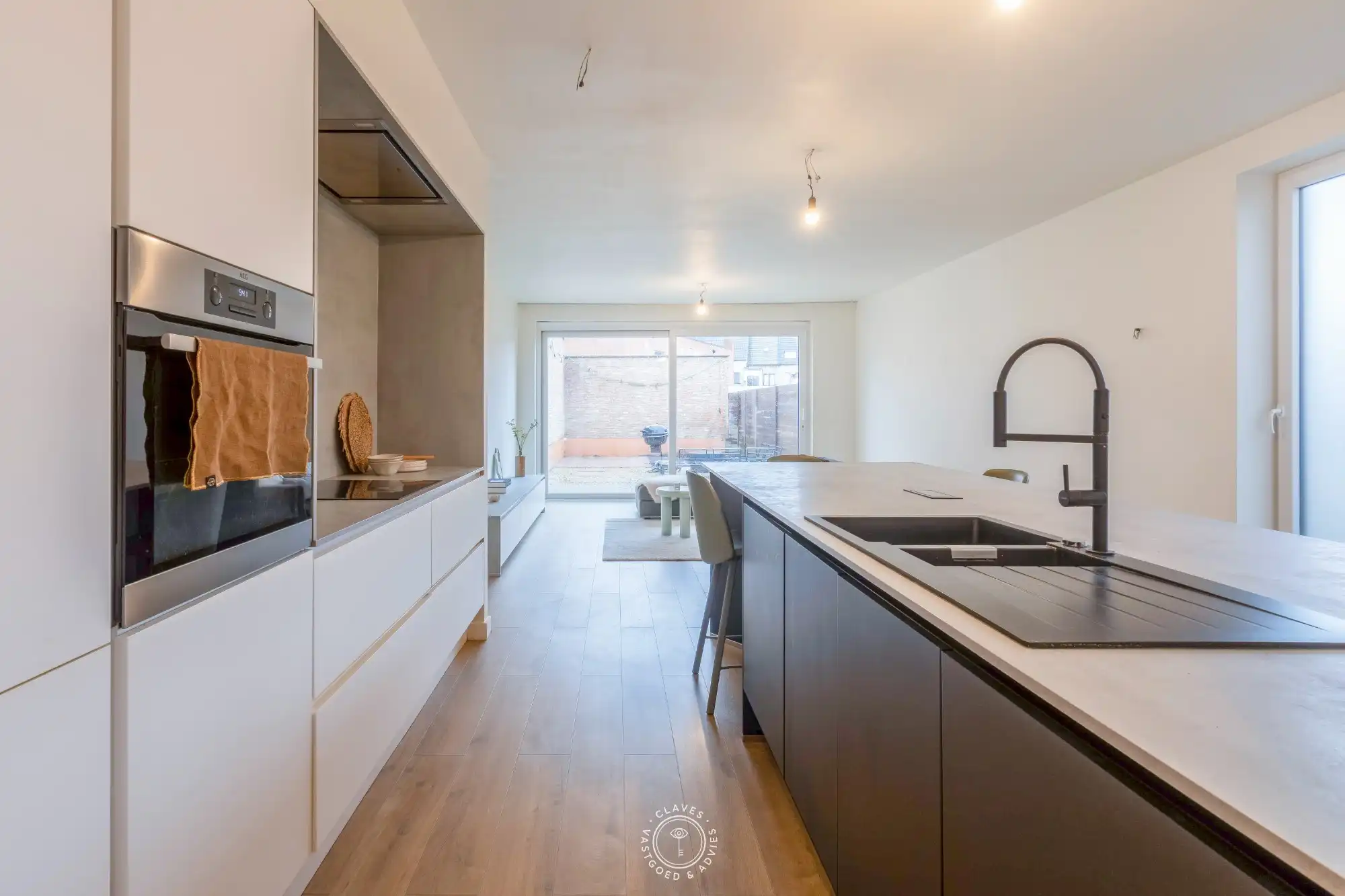 Zeer interessant en recent appartement met tuintje foto 9