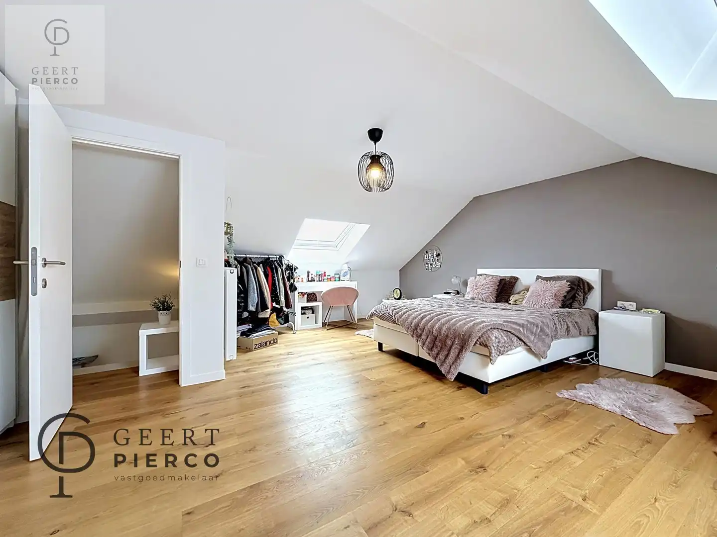Ruimtelijke woning op een toplocatie foto 32