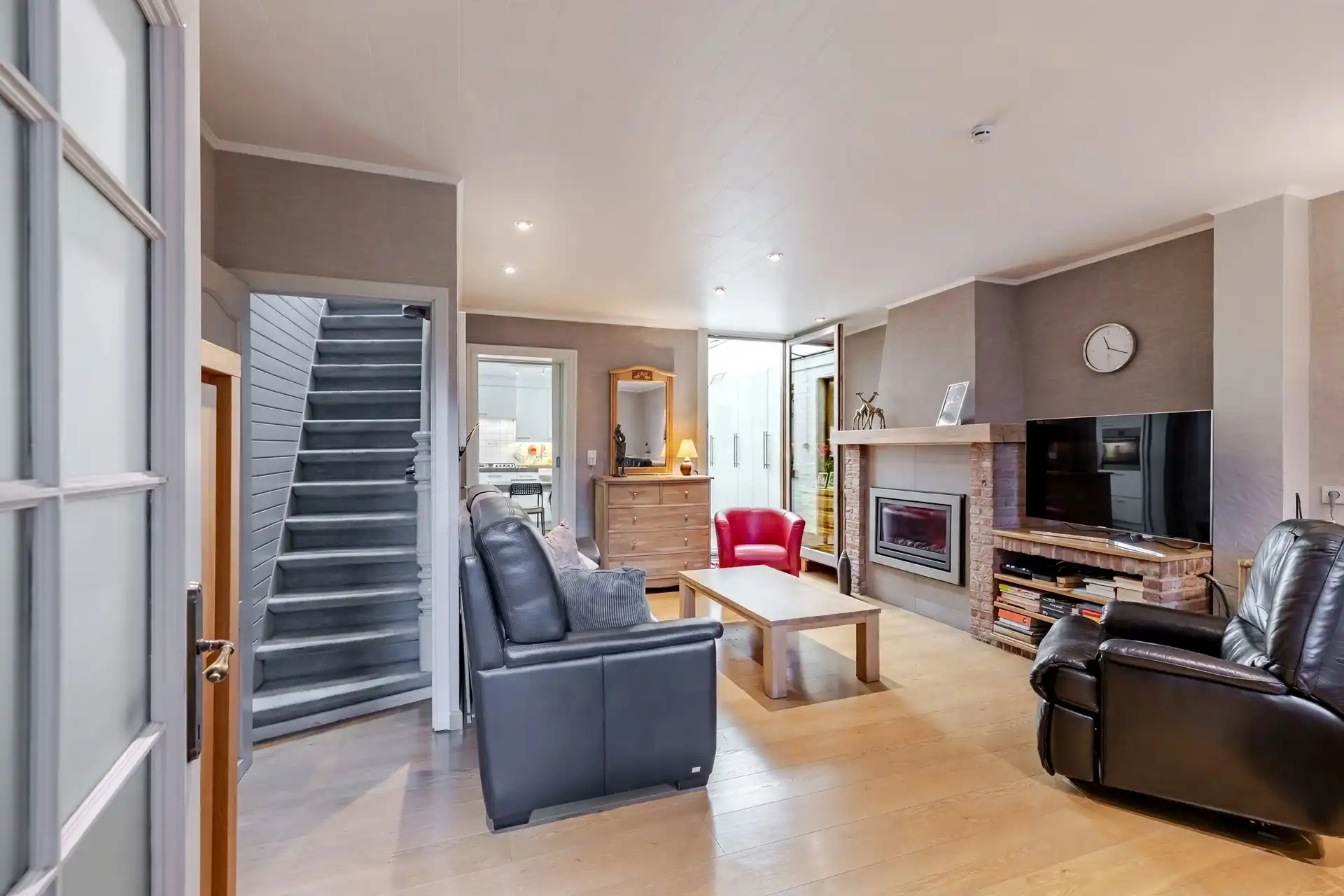 Instapklare woning met 2 slaapkamers en mooie tuin foto 3