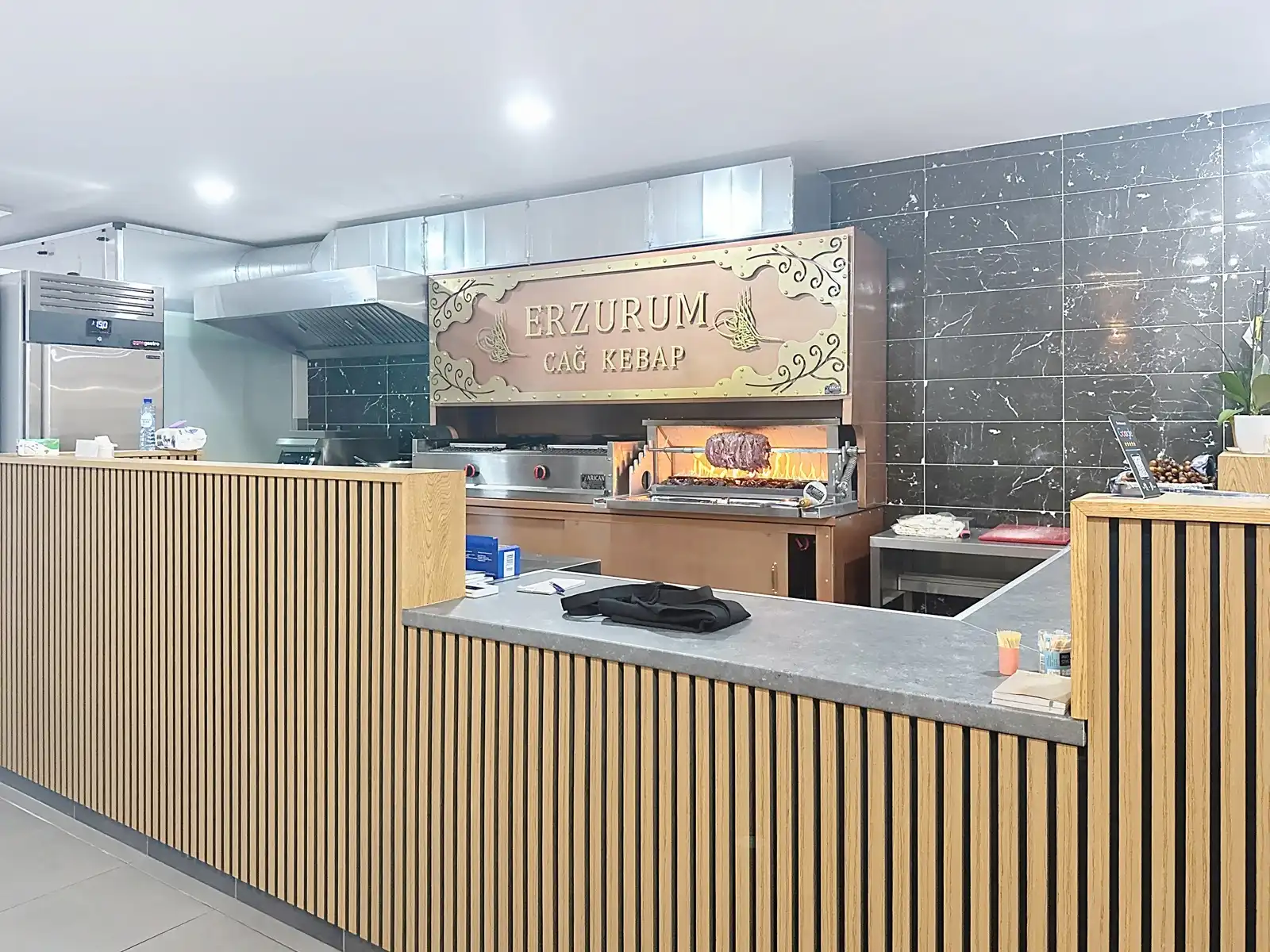 Commercieel pand in winkelcentrum Aartselaar foto 8