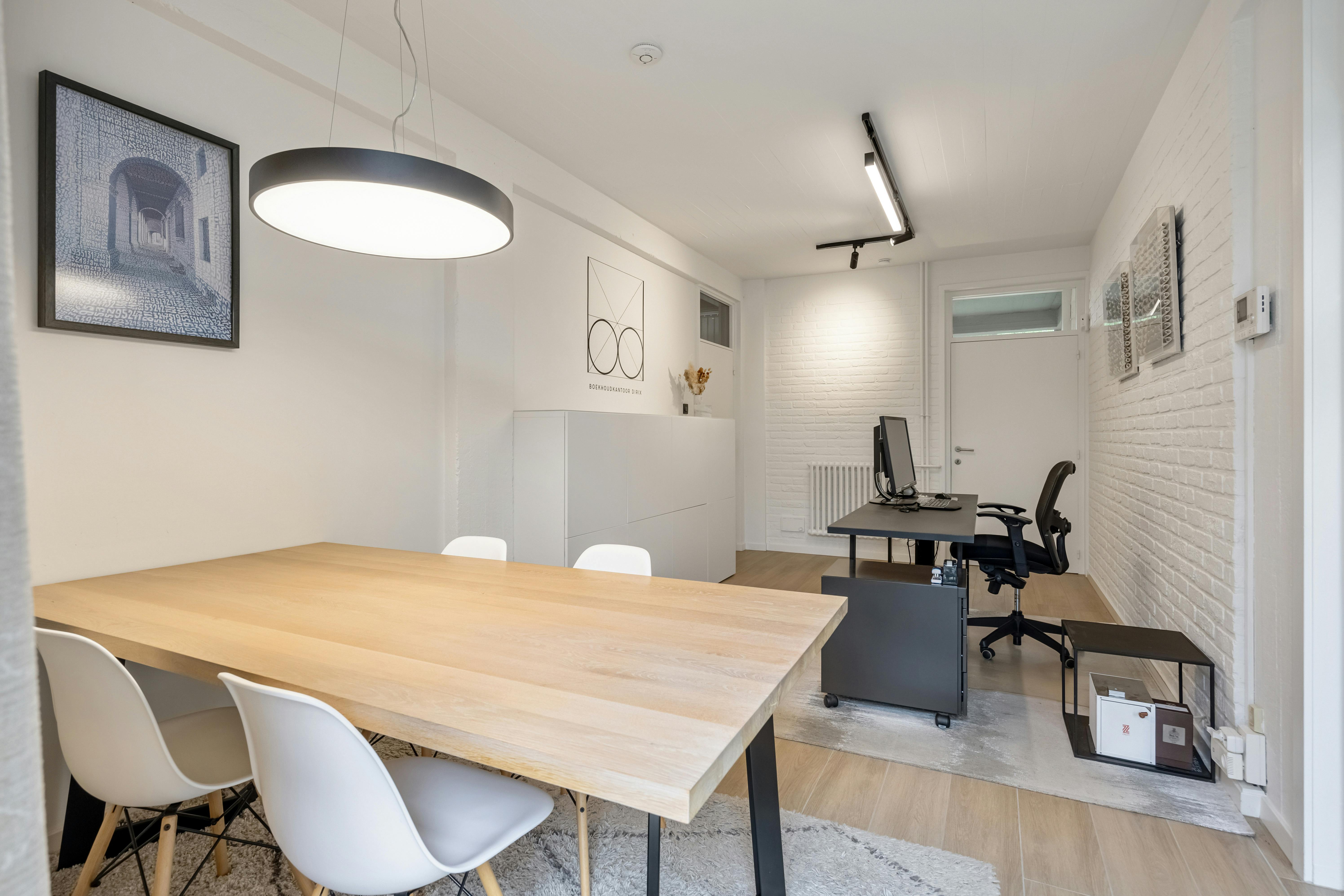 Uitzonderlijke villa met praktijk op toplocatie in Hasselt foto 11