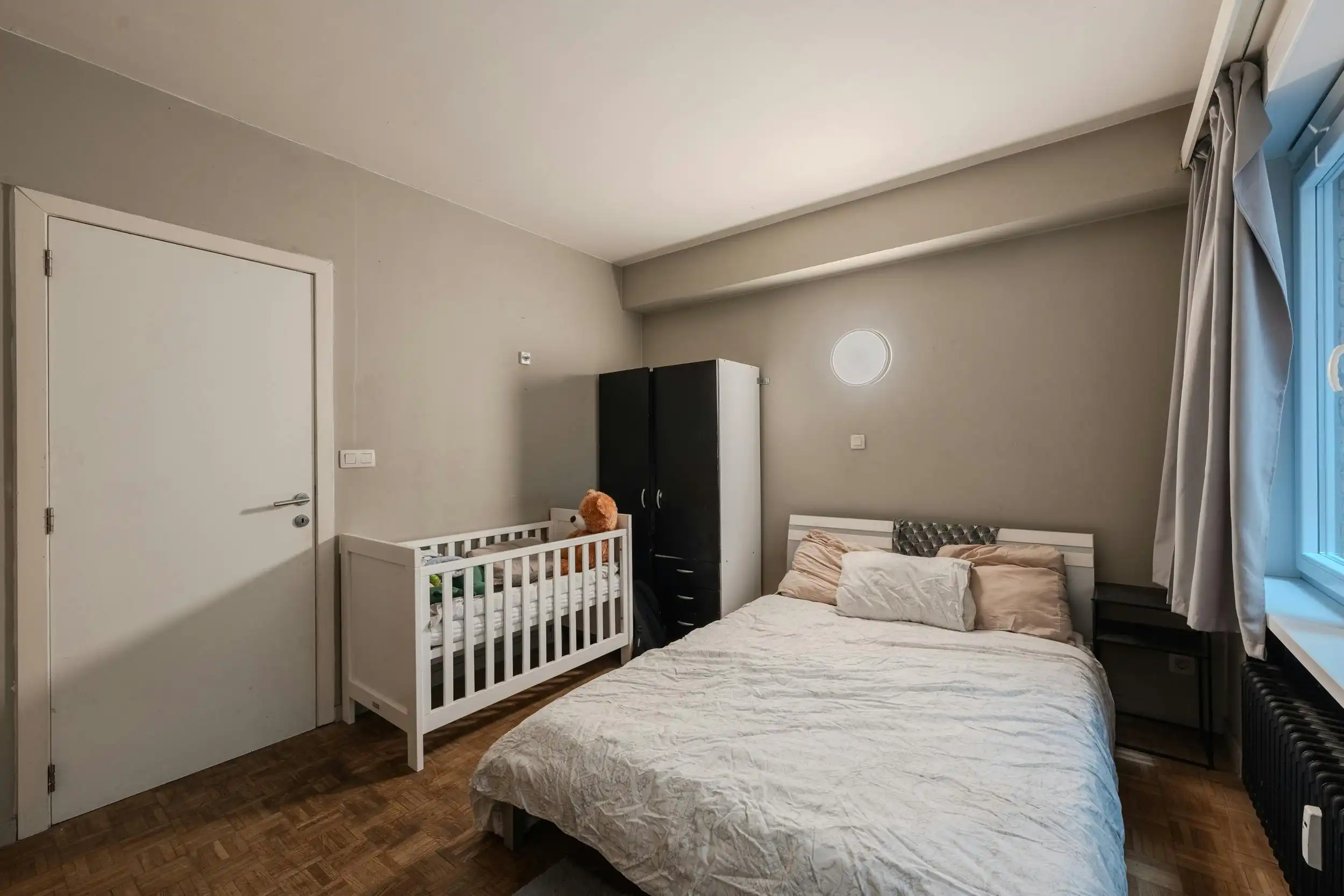 Ruim één-slaapkamerappartement te centrum Oostende foto 10