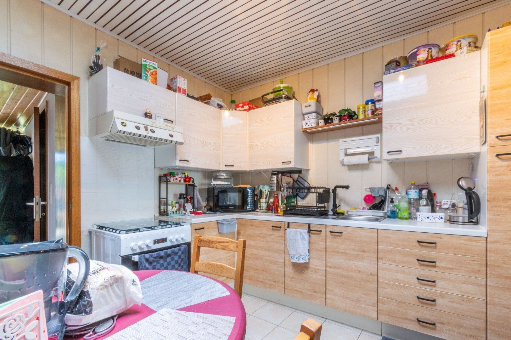 DRIEGEVEL WONING MET 2 SLAAPKAMERS & TUIN ! foto 9