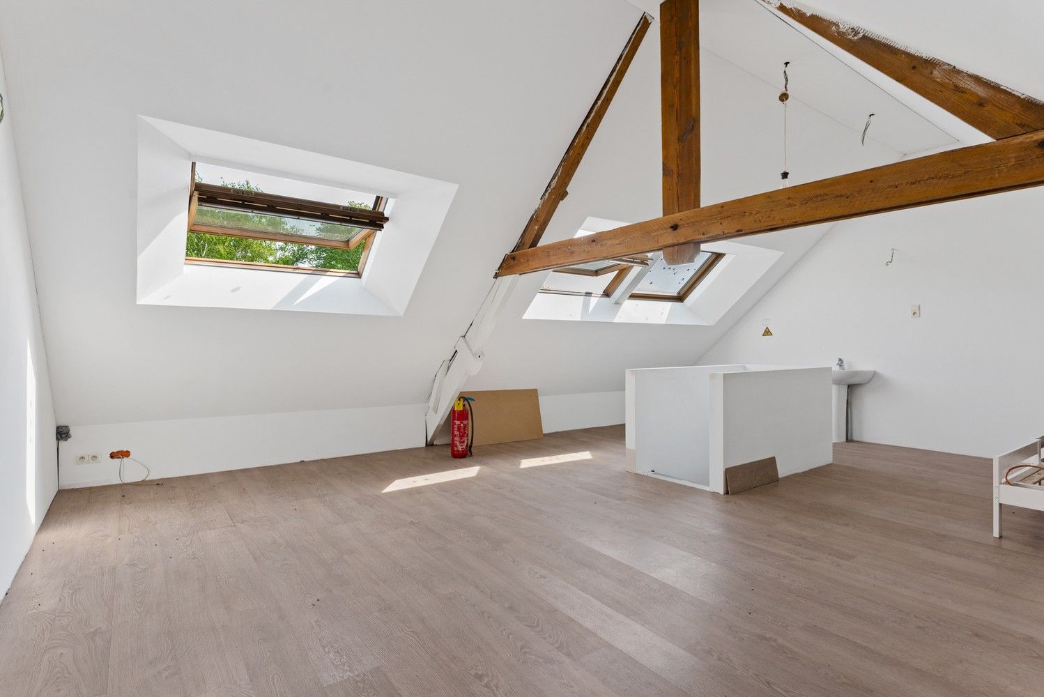 Vrijstaande en gemoderniseerde woning foto 15