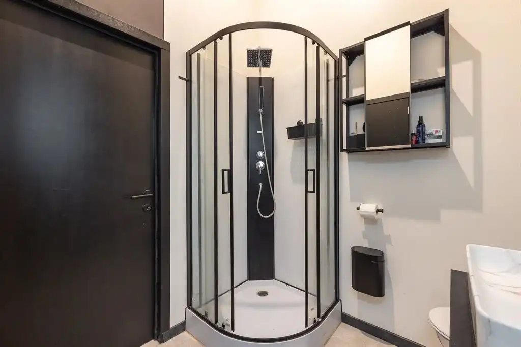 Recent gerenoveerd gelijkvloers met terrasje foto 9