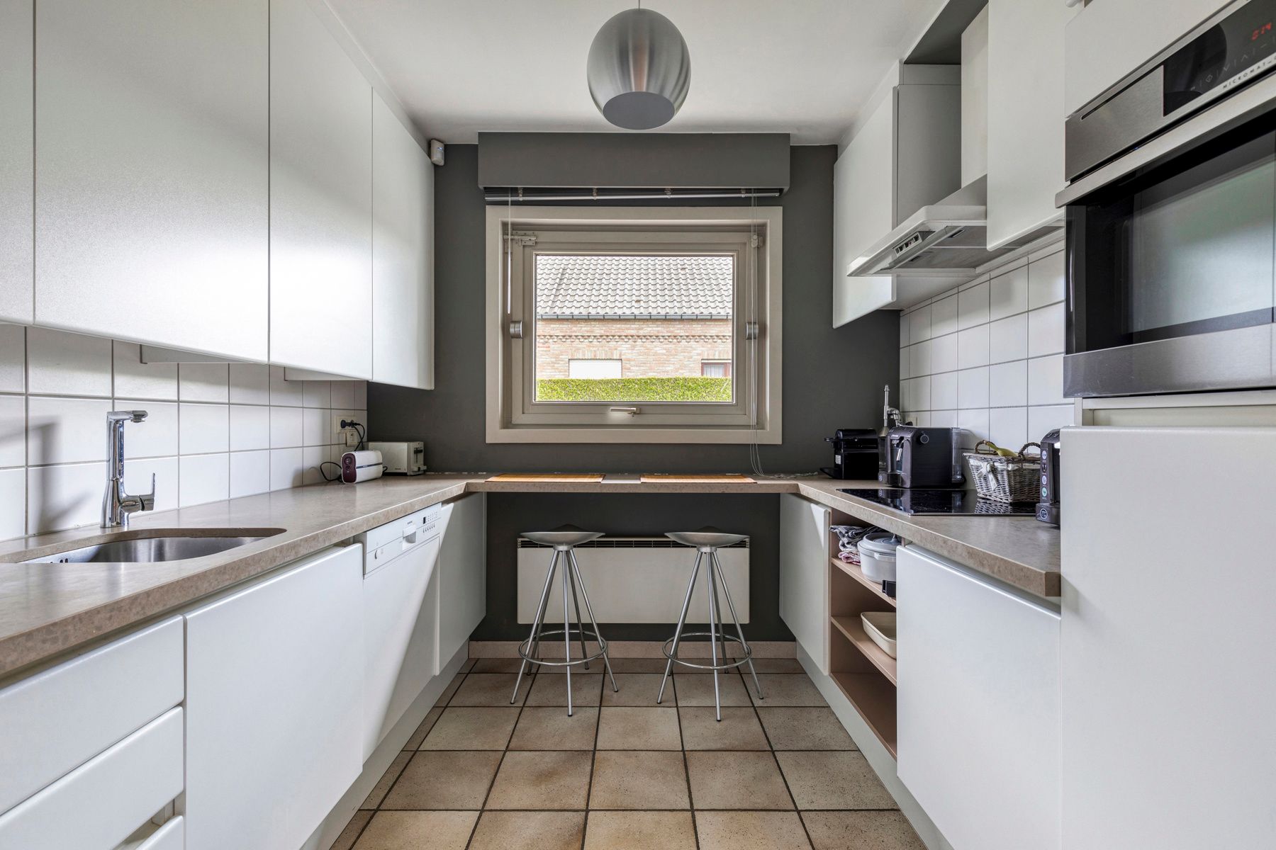 Villa met 4 slaapkamers, zwembad en garage foto 12