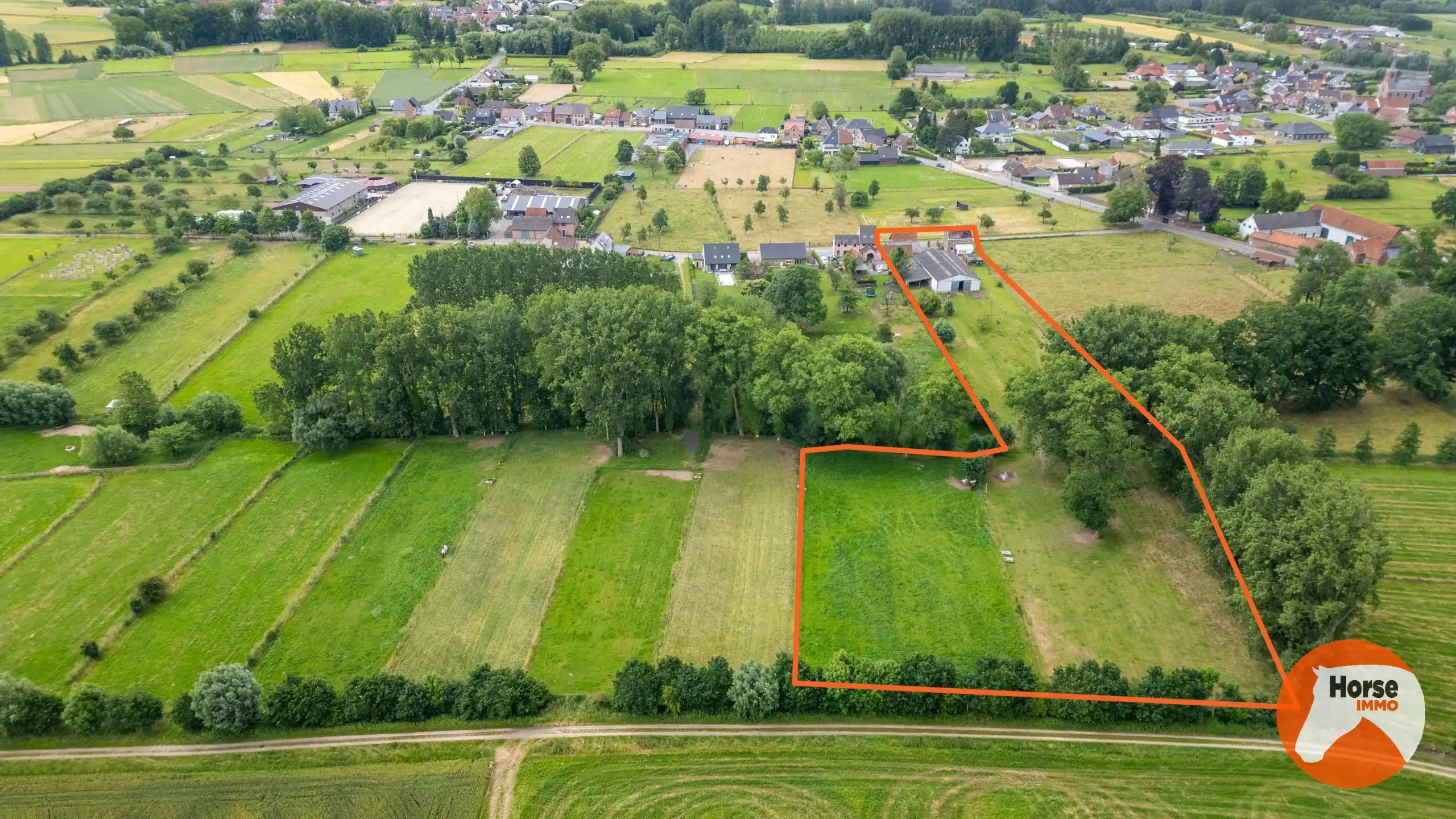 ERPE-MERE - Charmante hoeve met ruime loods op 1,33HA foto 3