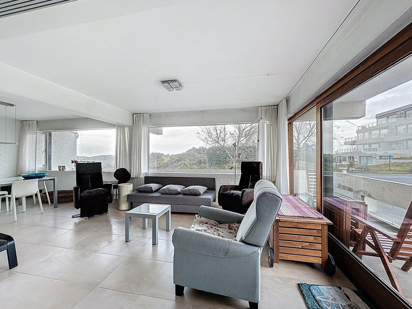 Instapklaar hoekappartement met loftgevoel en duinenzicht vlak aan zee Sint-André. foto 9