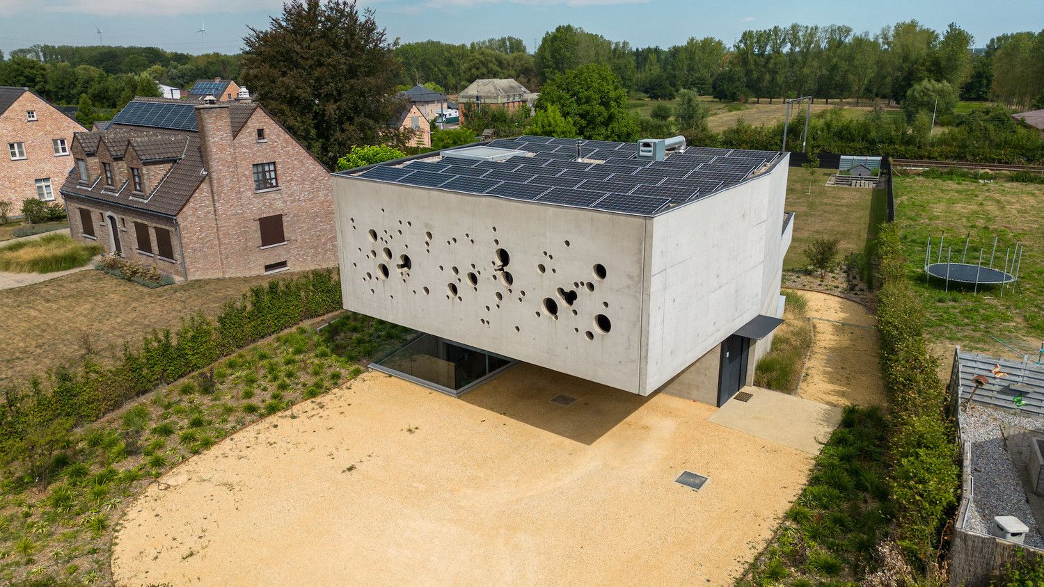 Moderne architectuurwoning op een perceel van 20a foto 5