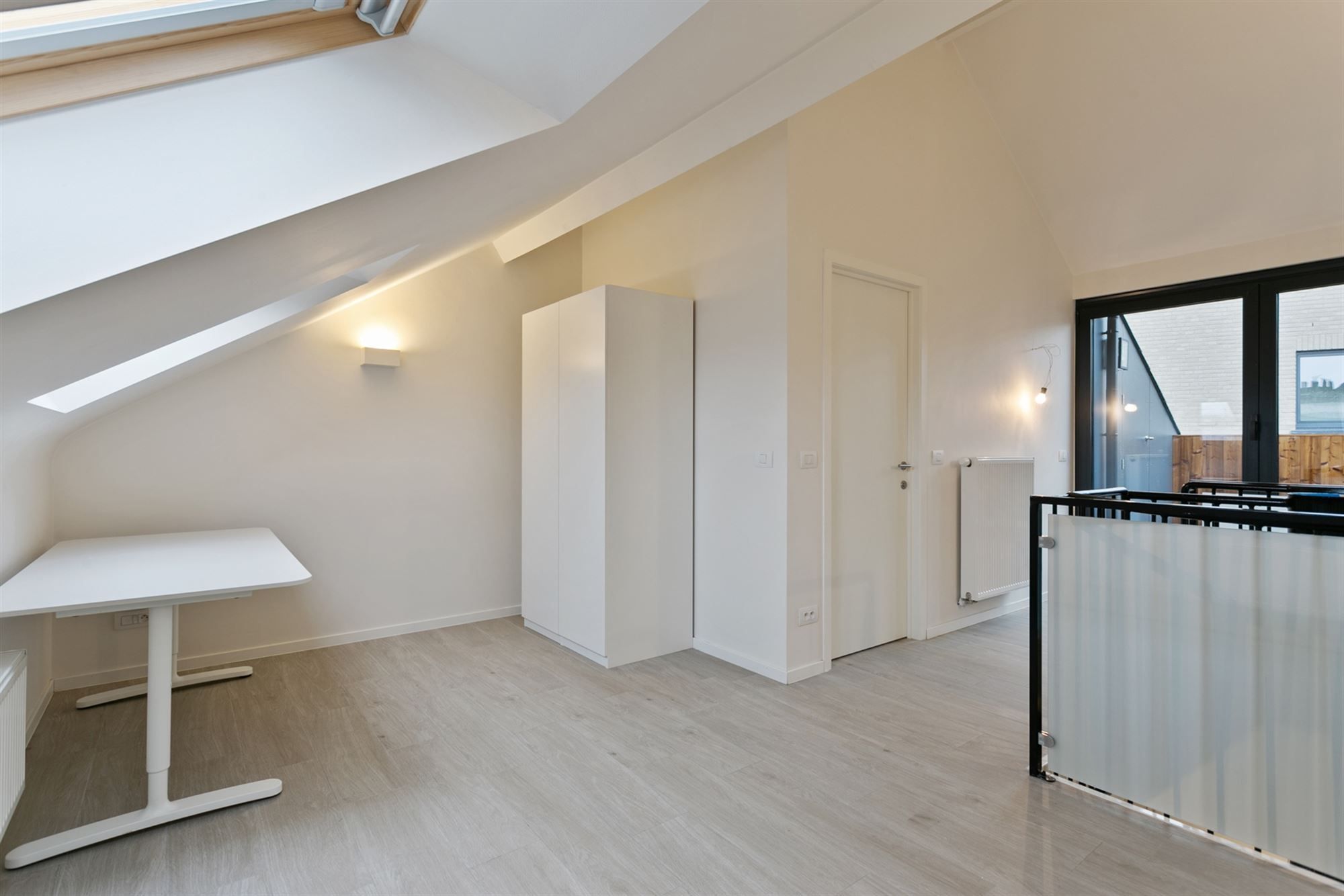 Recent duplex appartement met terras foto 7