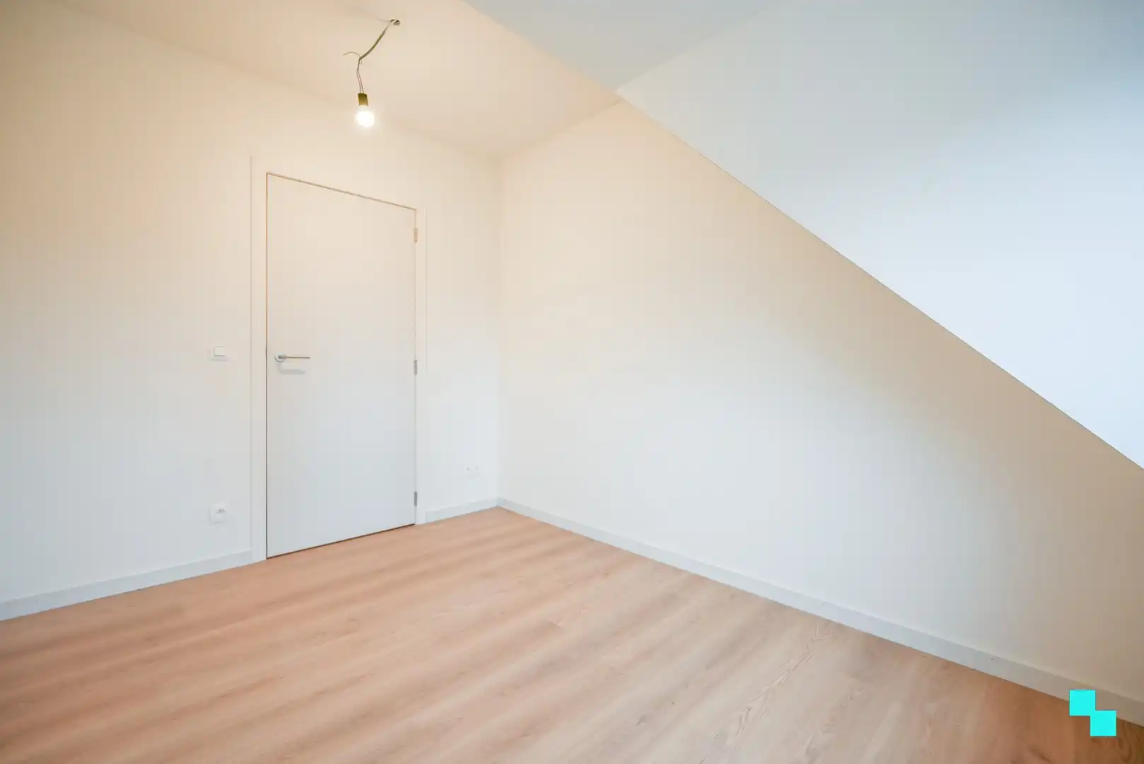 Ruime, instapklare woning met 4 slaapkamers nabij het centrum van Izegem foto 20