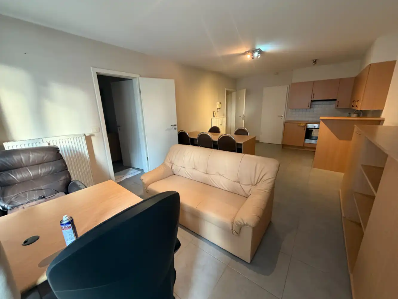 Aangenaam éénslaapkamer appartement aan het Stationsplein van Blankenberge. foto 4