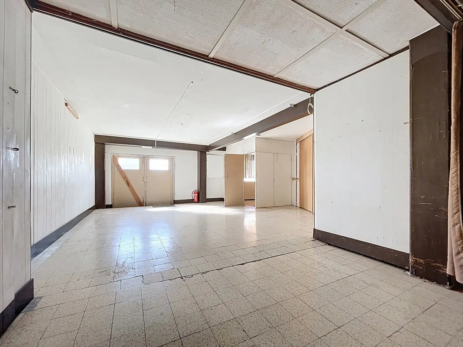 te renoveren huis met 3slps, pol. ruimte en mog. tot handel foto 9