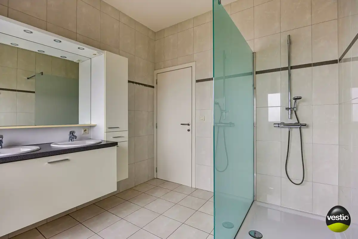 Riant appartement met panoramisch uitzicht, 2 slaapkamers en uitzonderlijk groot terras. foto 12