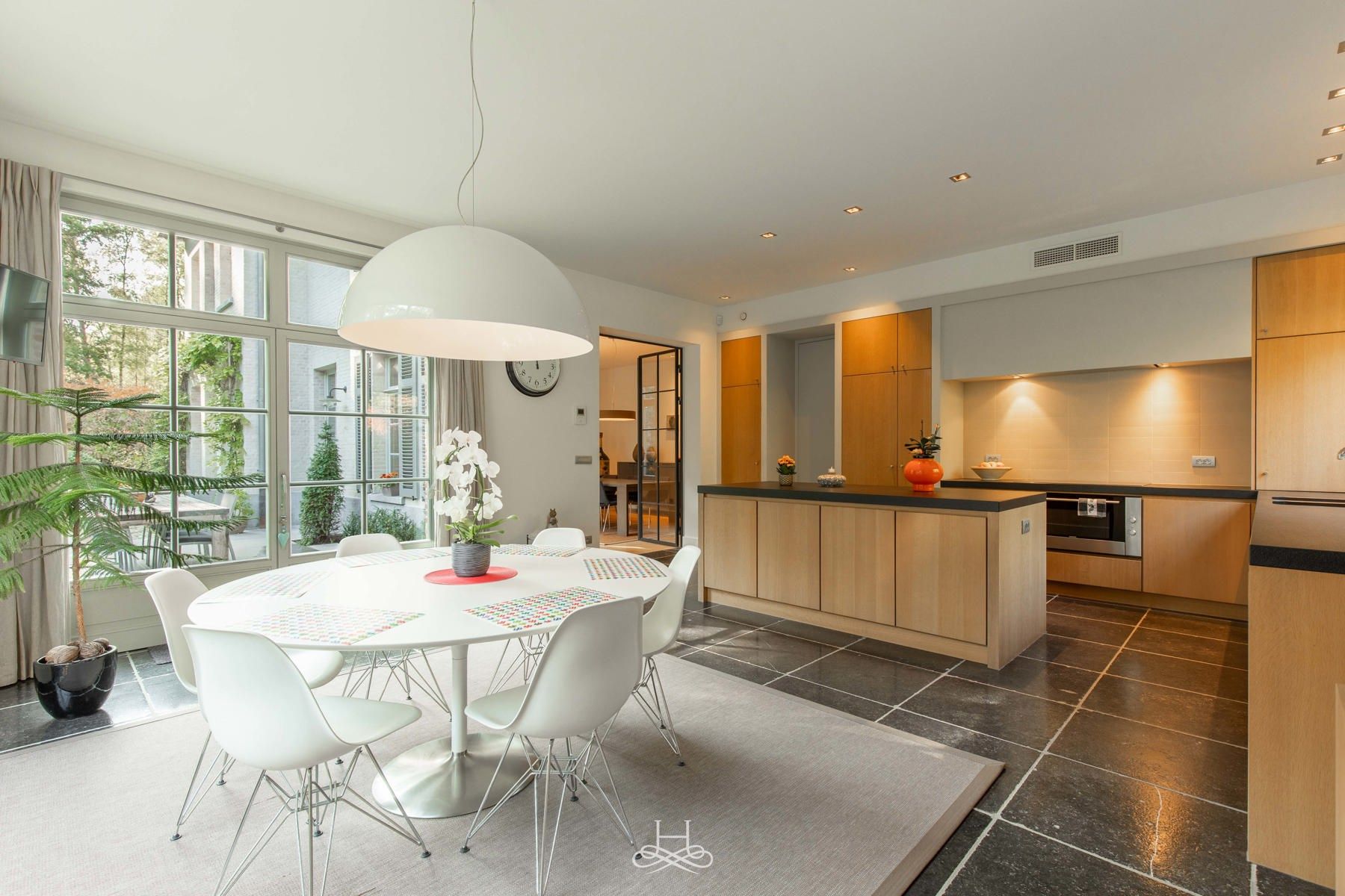 Exclusieve villa te Tremelo met prachtige vijver foto 12