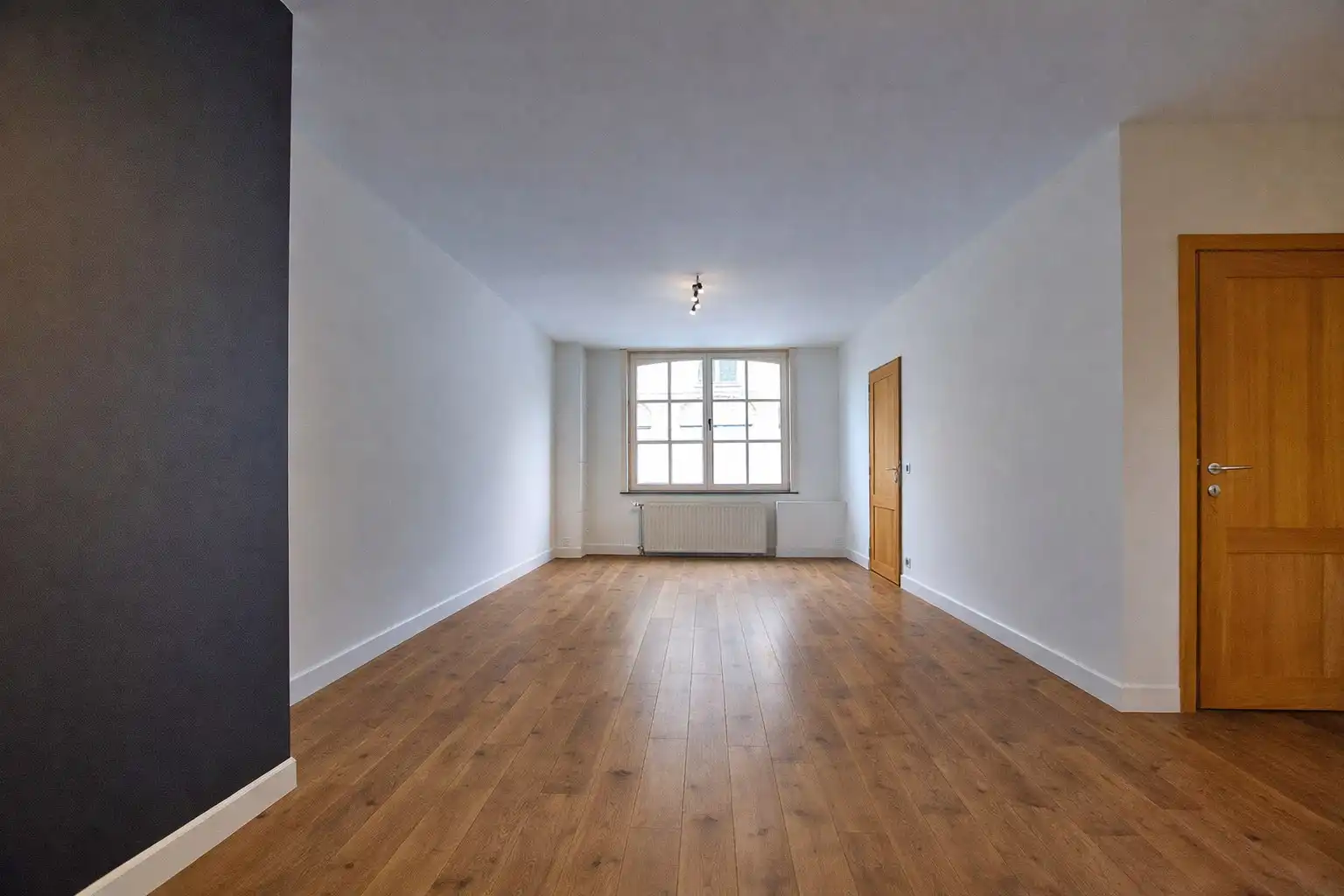 Instapklare gezinswoning met 3 slaapkamers en garage in het centrum van Diksmuide. foto 5