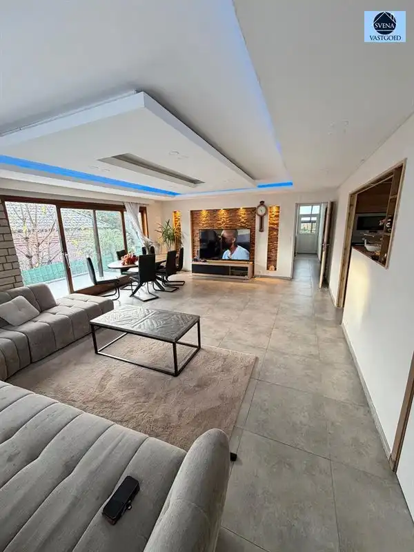 WONING MET HANDELSRUIMTE EN 3 SLAAPKAMERS foto 3