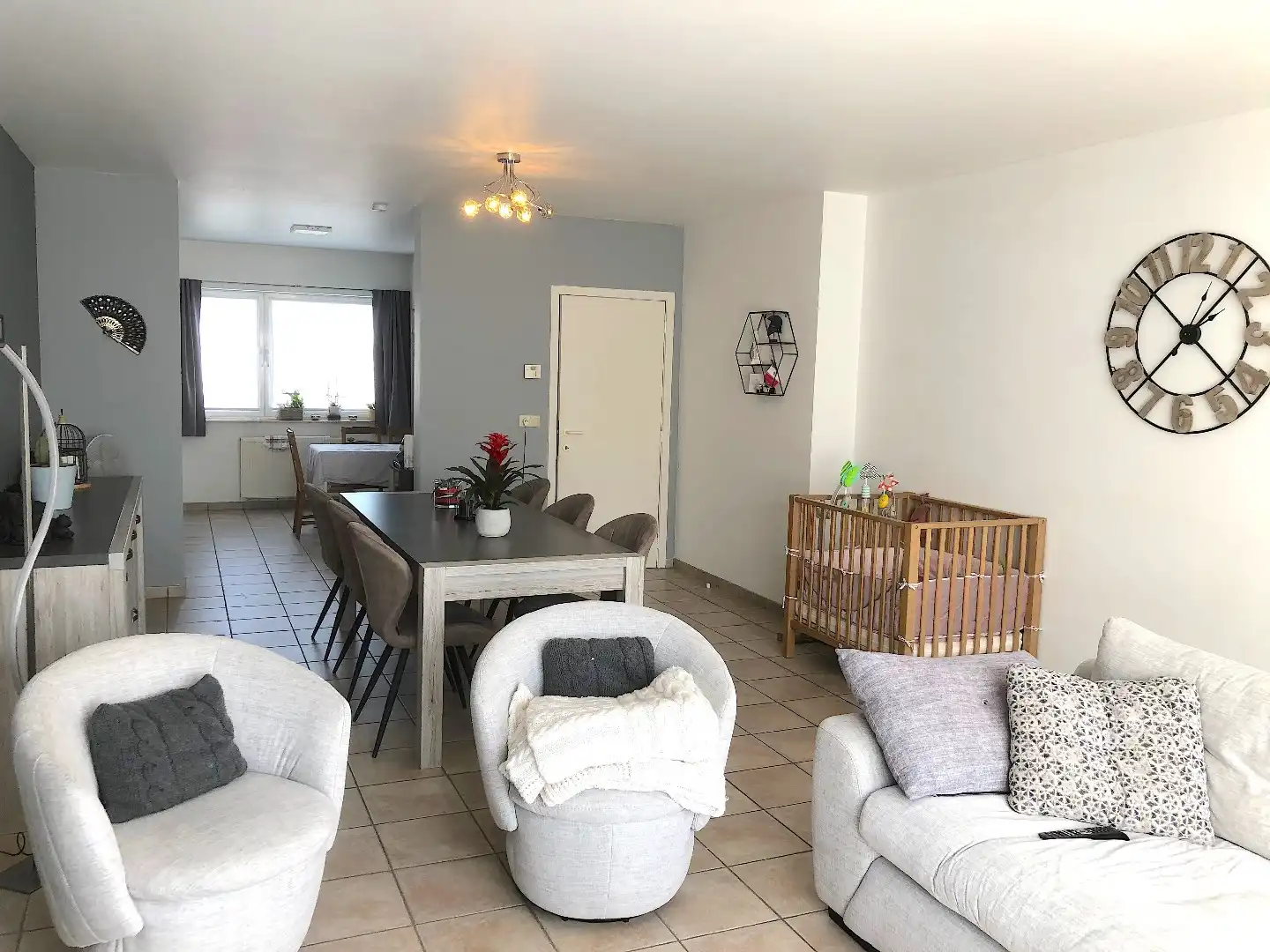 Ruim duplexappartement met 2 slaapkamers! foto 5