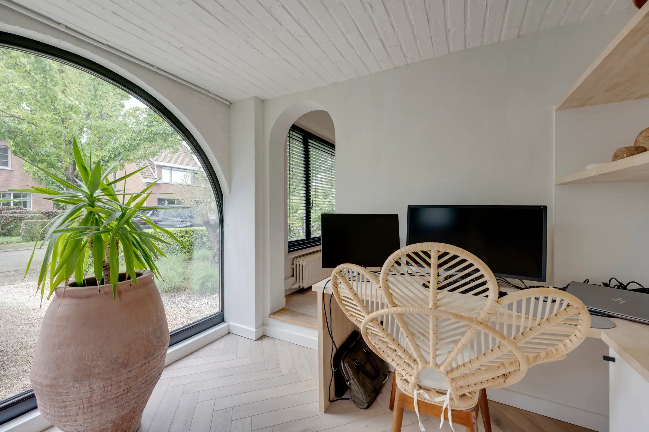 Prachtige rietgedekte villa te koop foto 18