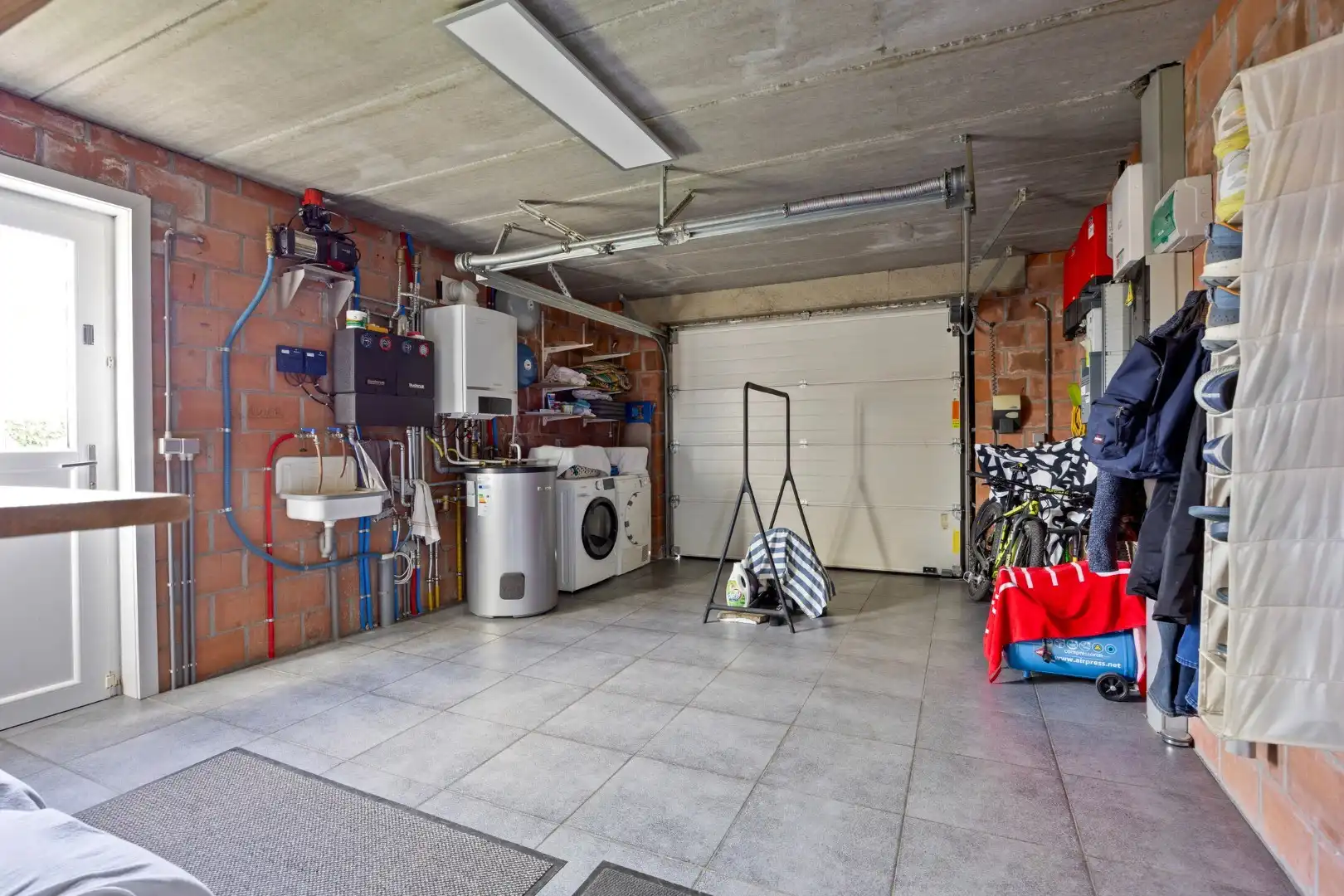 Moderne woning met zeer rustige ligging in Riemst-Millen foto 29