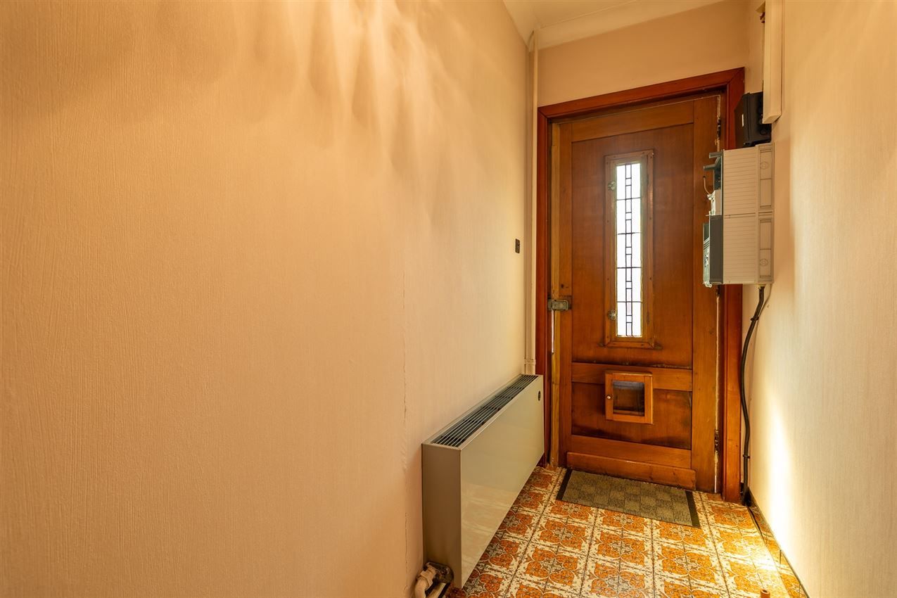 robuuste te renoveren woning op 11a10ca foto 10