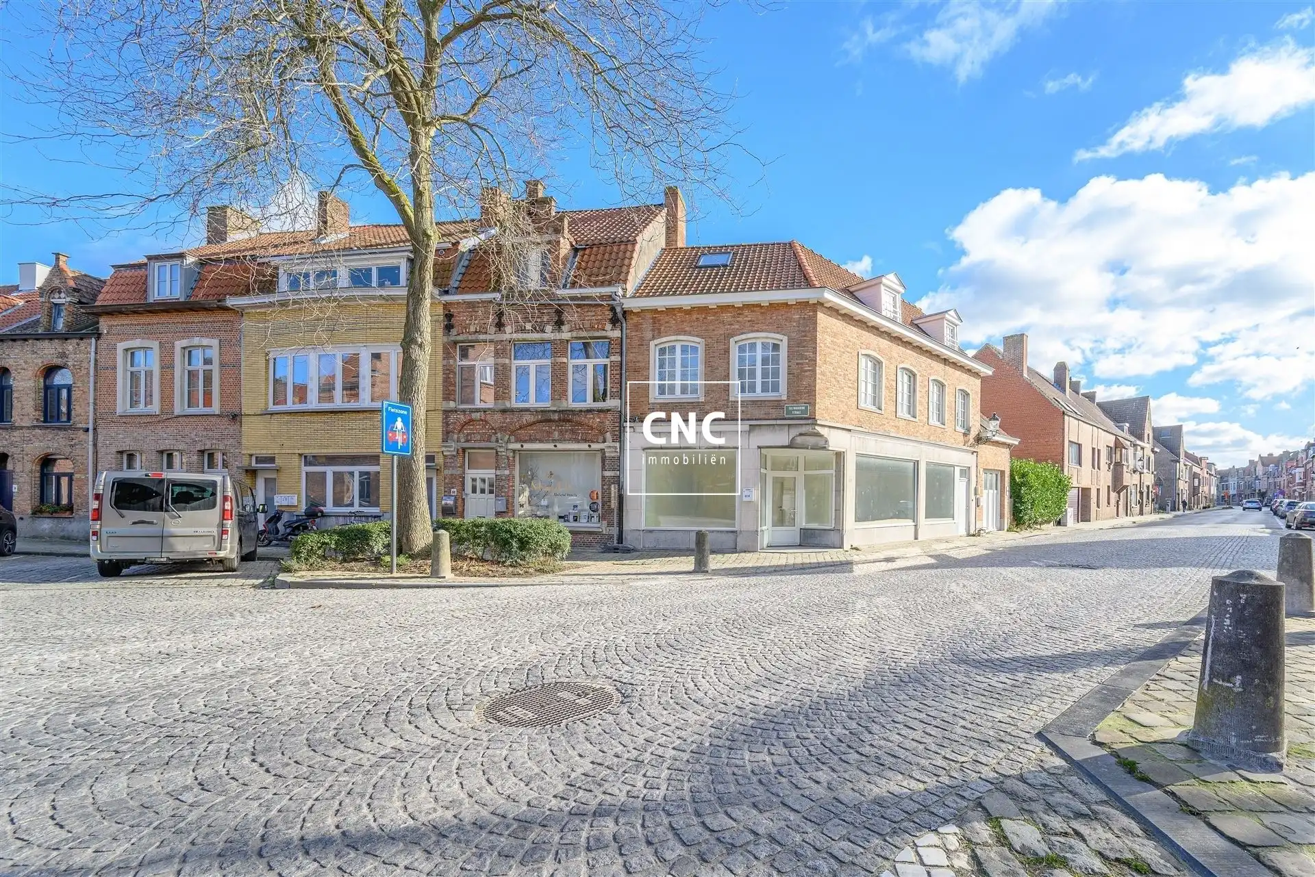 Handelspand met woonst op toplocatie in centrum van Brugge foto 38