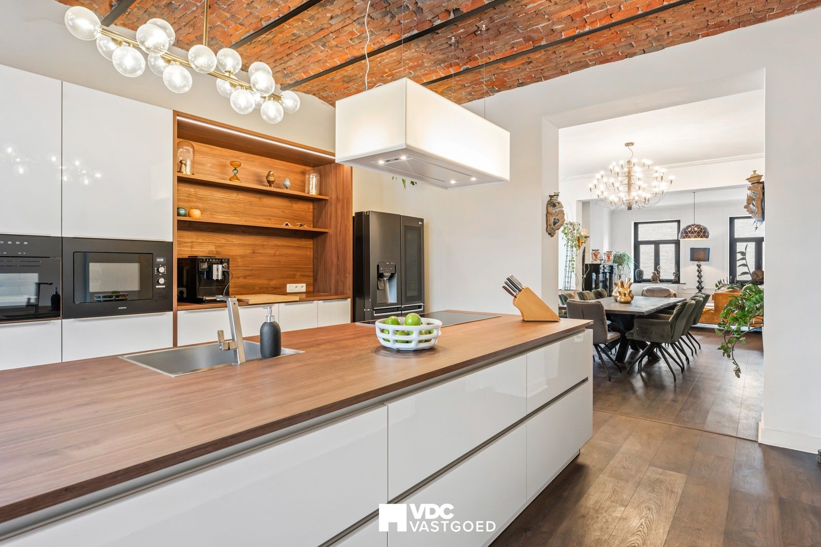 Statig herenhuis met grandeur en luxueuze afwerking in het hart van Tongeren foto 9
