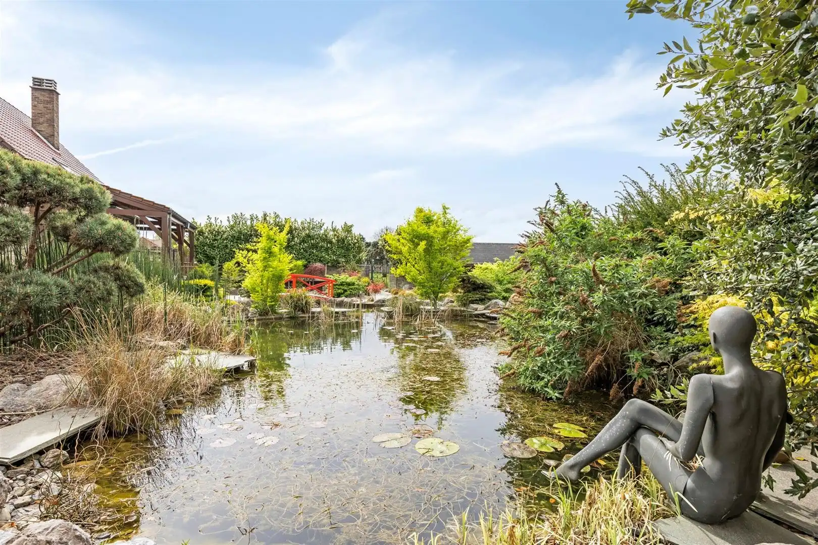 Exclusieve Villa met Luxe afwerking en idyllische tuin. foto 39