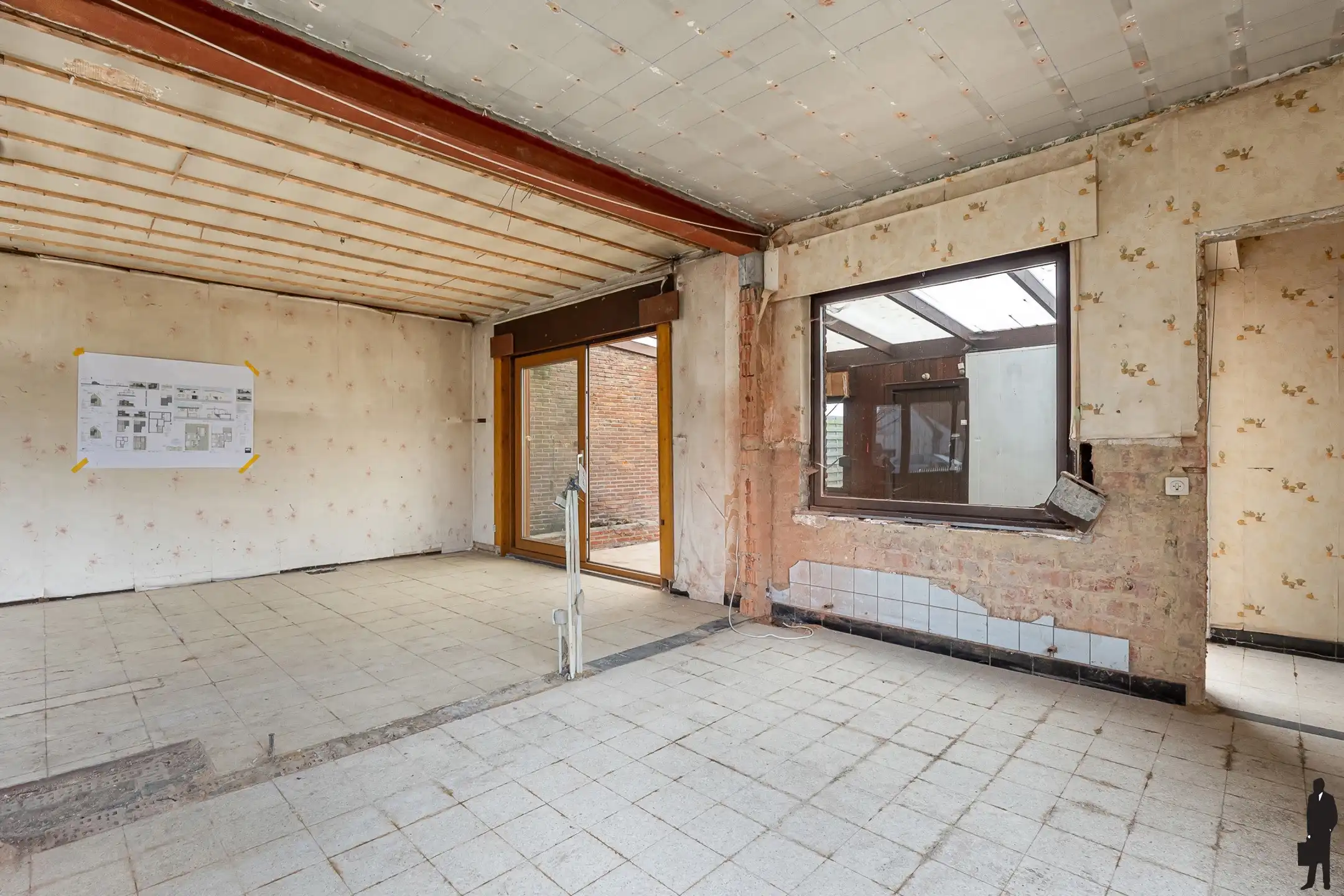 Vergund renovatieproject met veel potentieel op topligging foto 7