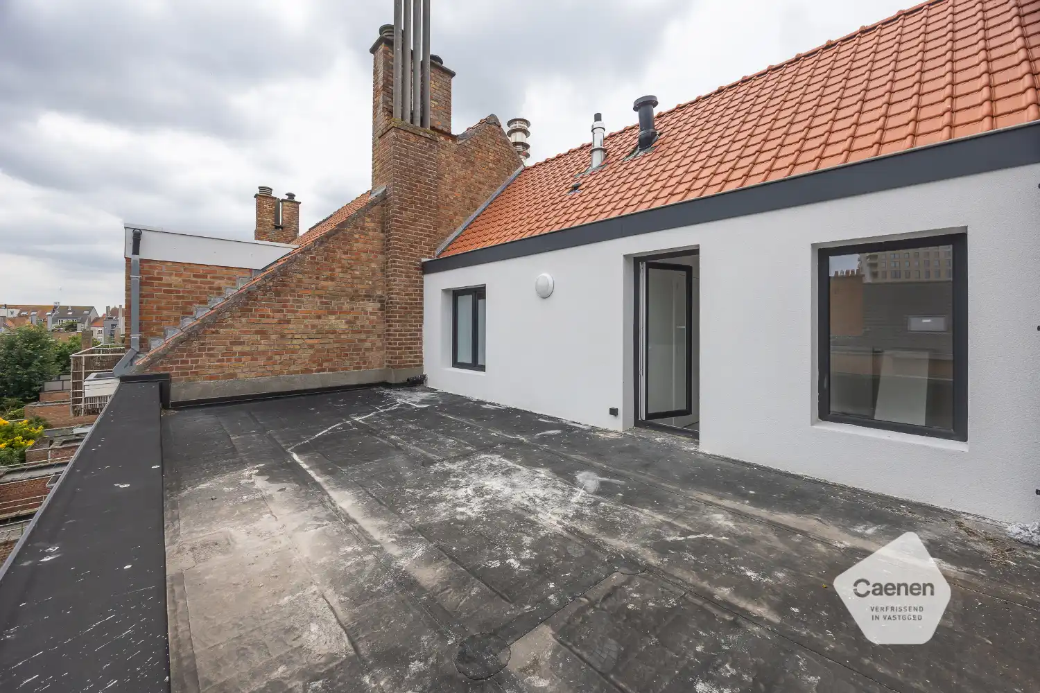 Ruim, gerenoveerde duplex te Mariakerke foto 29