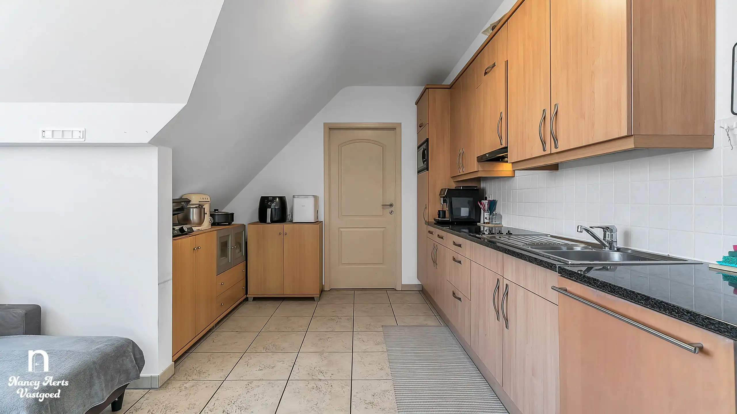 Ruim duplexappartement met terras, garage en topligging foto 8