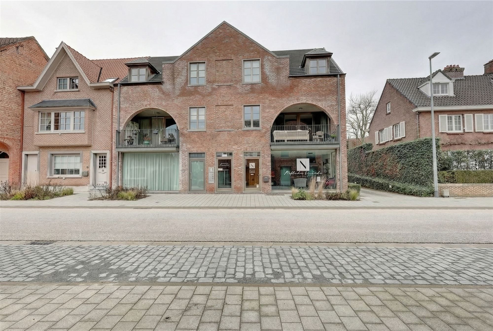 Appartement met twee slaapkamers en terras foto 22